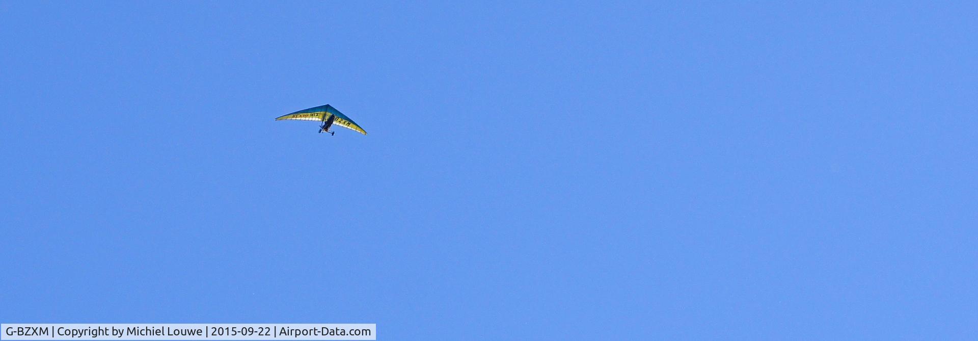 G-BZXM, 2001 Mainair Blade 912 C/N 1283-0501-7-W1078, Spotted September 22nd 16:41 overhead RSPB at Silverdale.