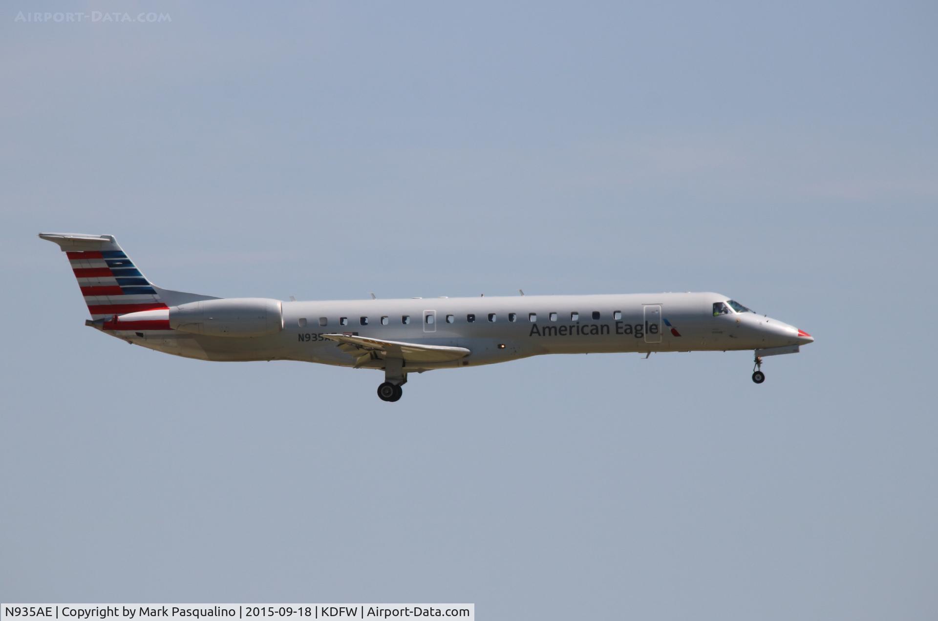 N935AE, 2005 Embraer ERJ-145LR (EMB-145LR) C/N 14500920, EMB-145LR
