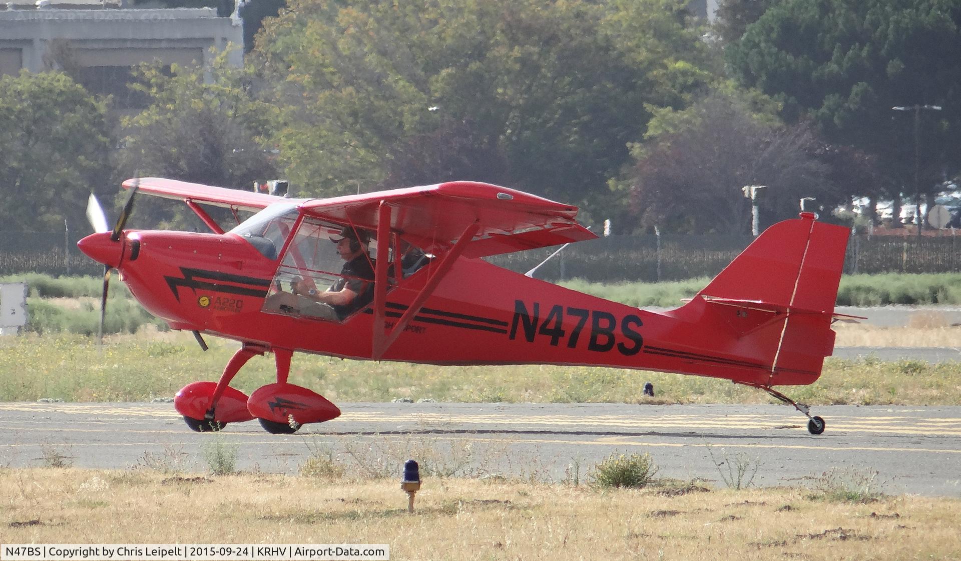 N47BS, 2010 Aeropro CZ A220 C/N 32010, California-based Aeropro 220 clear of runway 31R taxing to row M to visit a friend at Reid Hillview Airport, San Jose, CA.