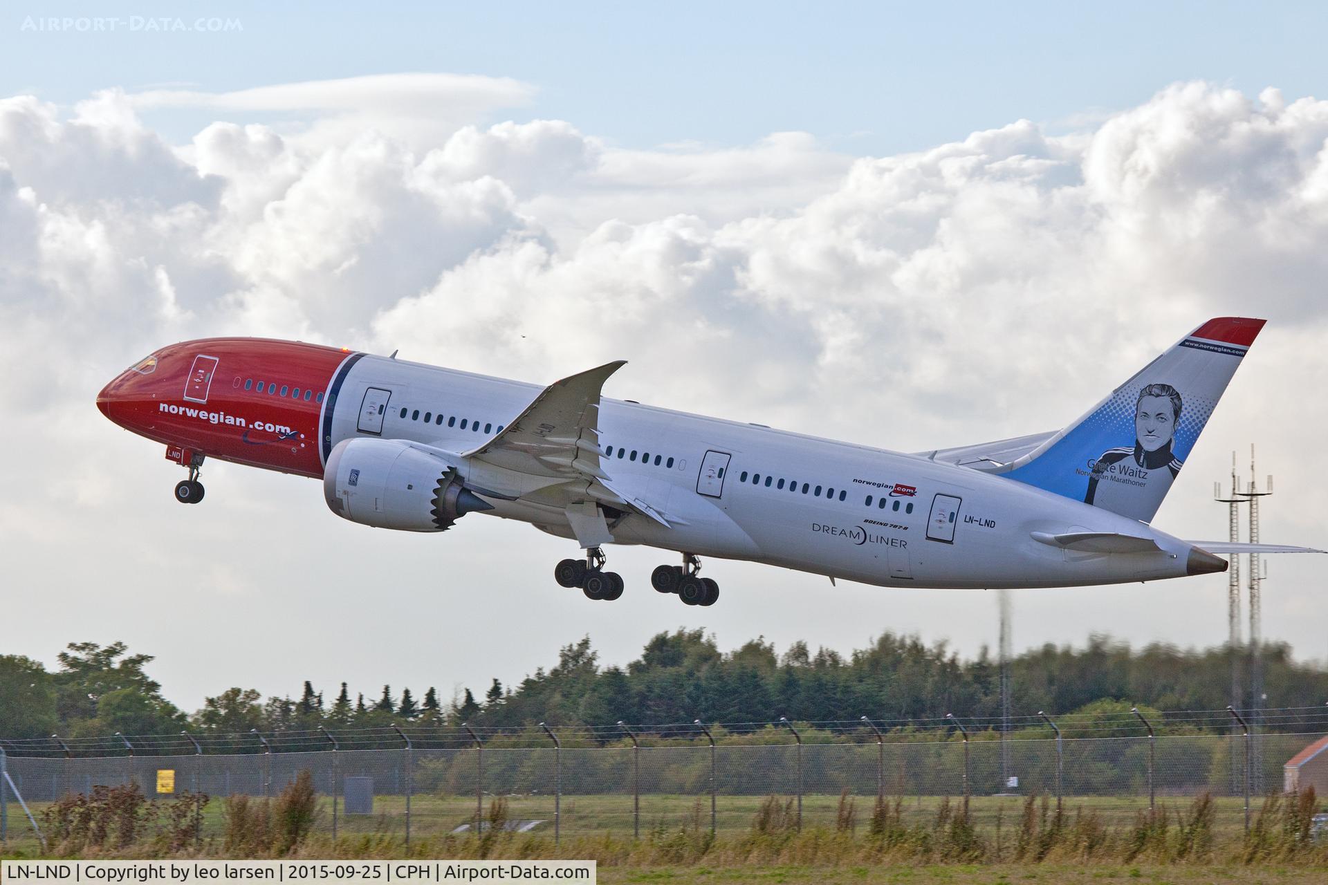 LN-LND, 2014 Boeing 787-8 Dreamliner Dreamliner C/N 35310, Copenhagen 25.9.15 