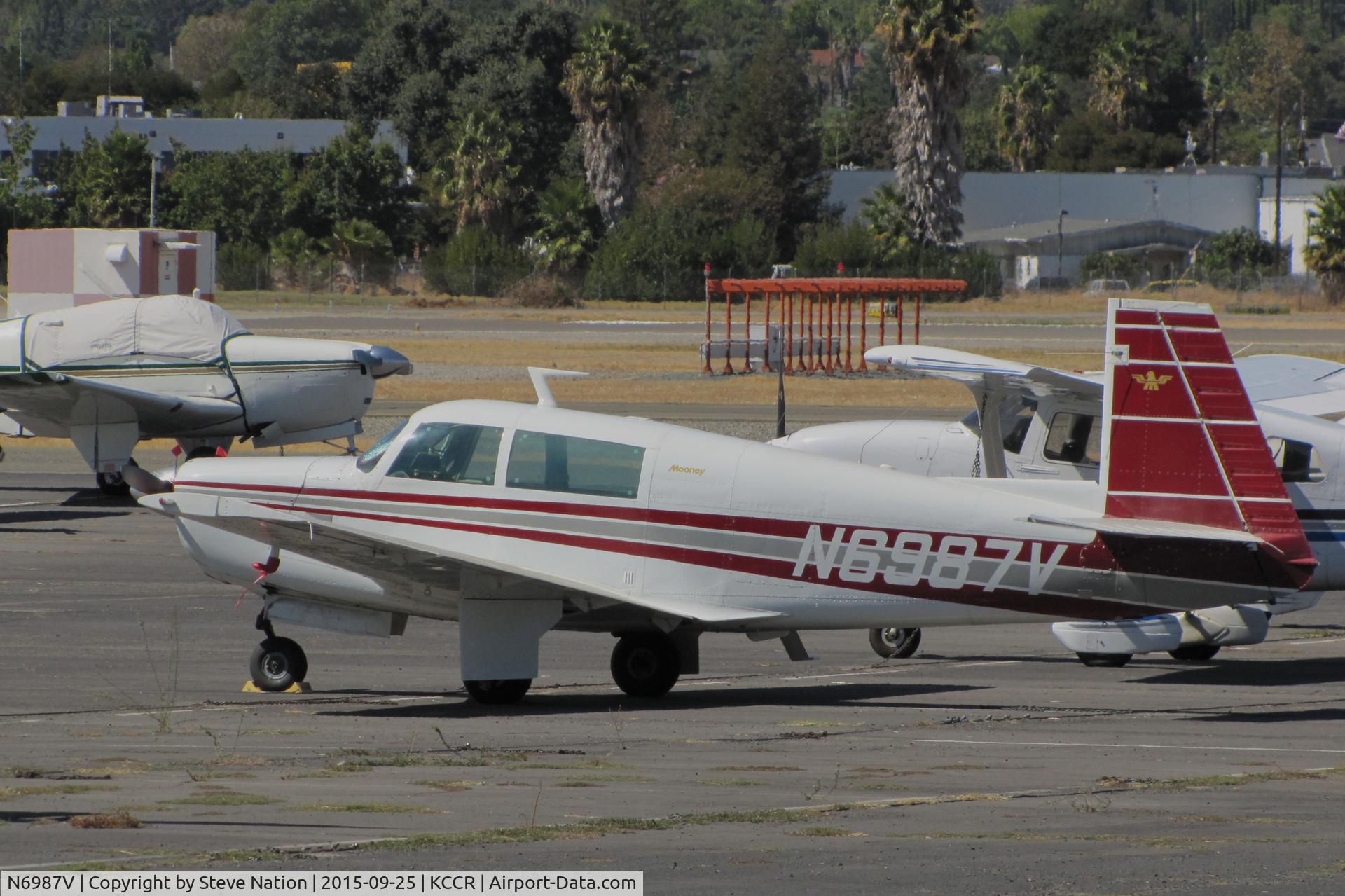 N6987V, 1976 Mooney M20F Executive C/N 22-1349, 1976 Mooney M20F @ Buchanan Field, Concord, CA