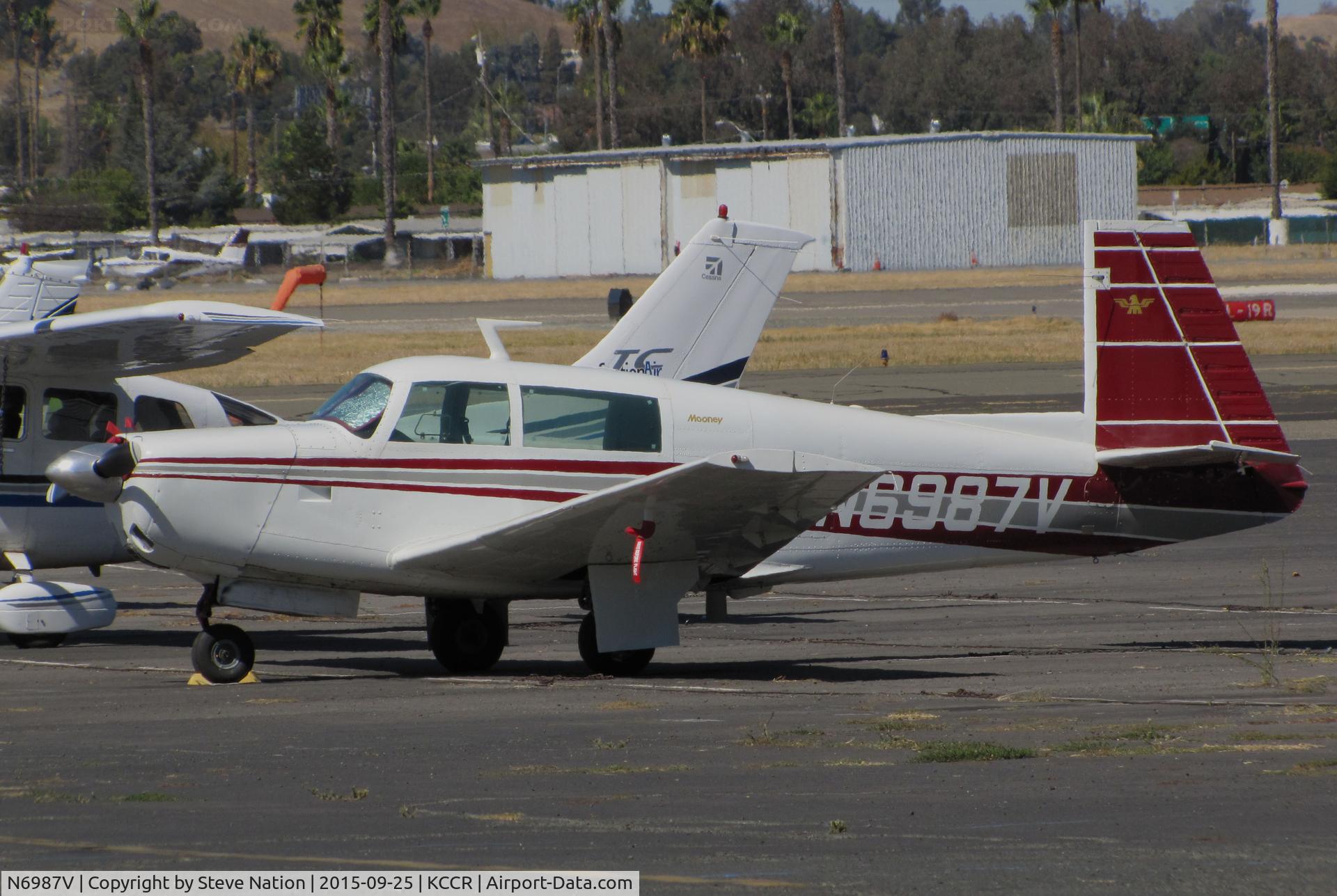 N6987V, 1976 Mooney M20F Executive C/N 22-1349, 1976 Mooney M20F @ Buchanan Field, Concord, CA