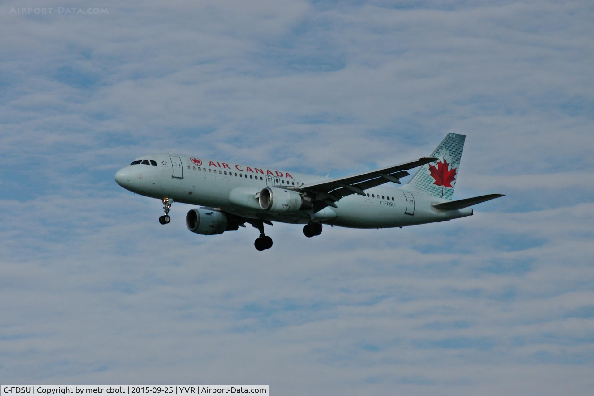 C-FDSU, 1990 Airbus A320-211 C/N 141, Landing at YVR