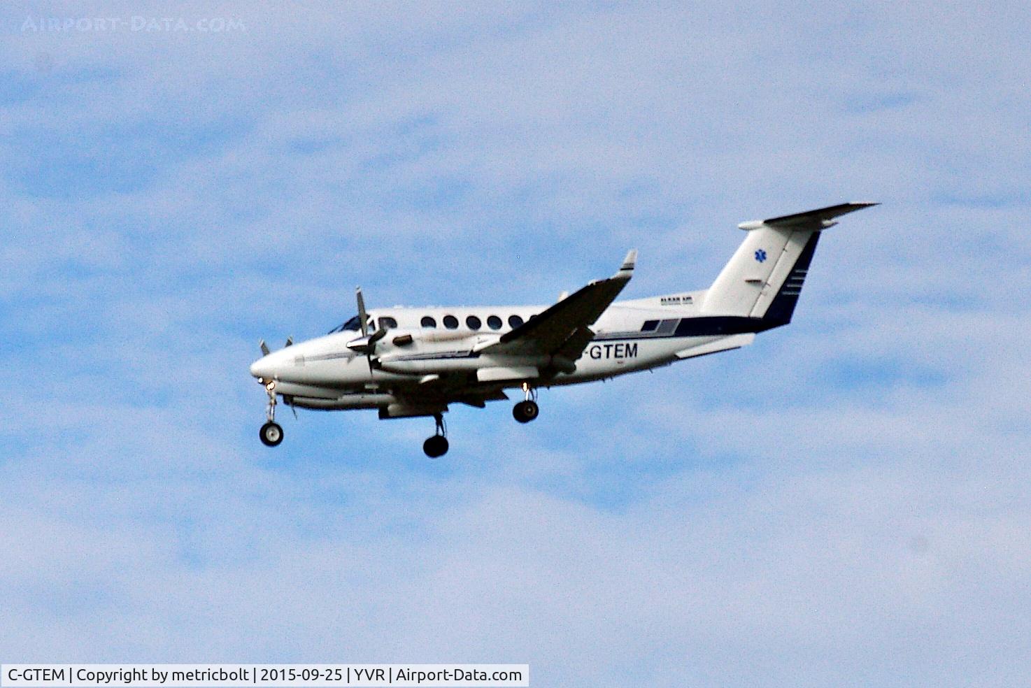C-GTEM, 1999 Beech B300 King Air C/N FL-236, Landing at YVR