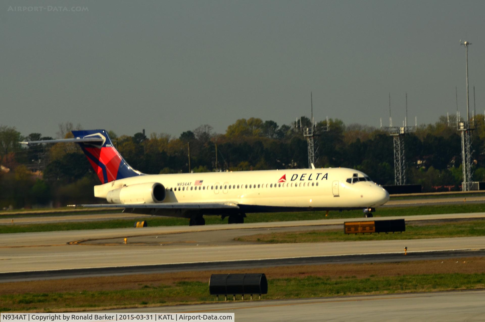 N934AT, 2000 Boeing 717-200 C/N 55070, Taxi Atlanta