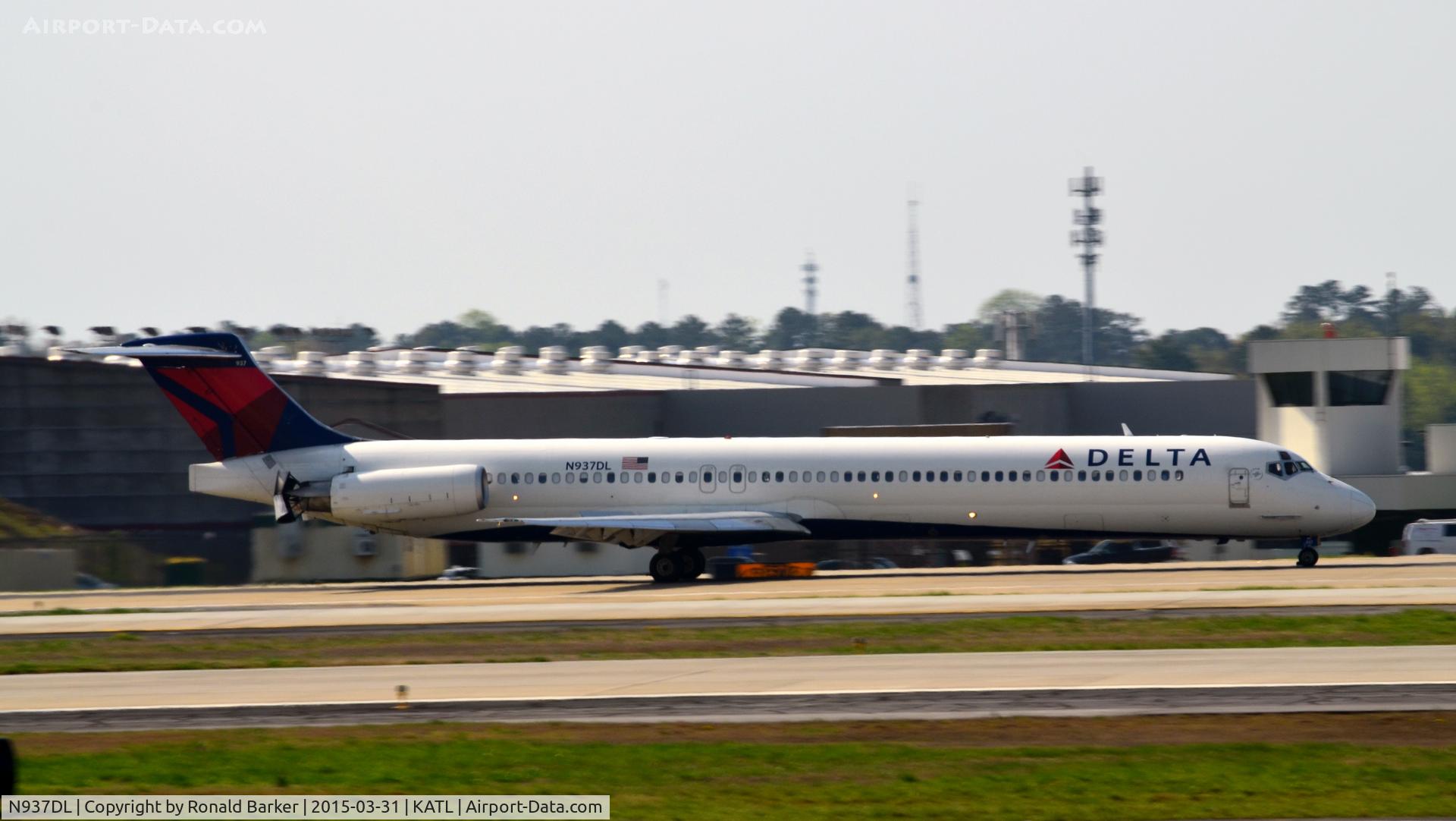 N937DL, 1989 McDonnell Douglas MD-88 C/N 49810, Landing Atlanta