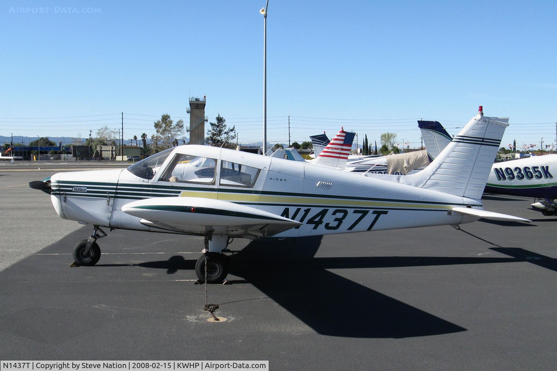 N1437T, 1972 Piper PA-28-140 C/N 28-7225514, 1972 Piper PA-28-140 @ Whiteman Airport, Pacoima, CA