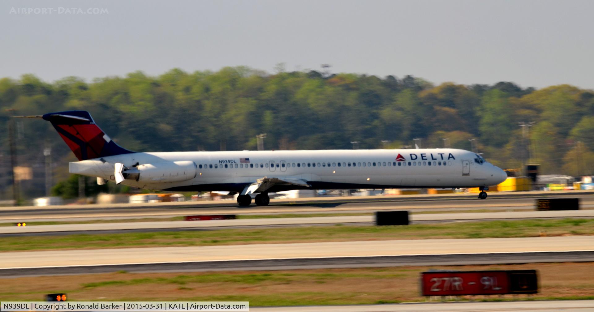 N939DL, 1989 McDonnell Douglas MD-88 C/N 49812, Landing Atlanta
