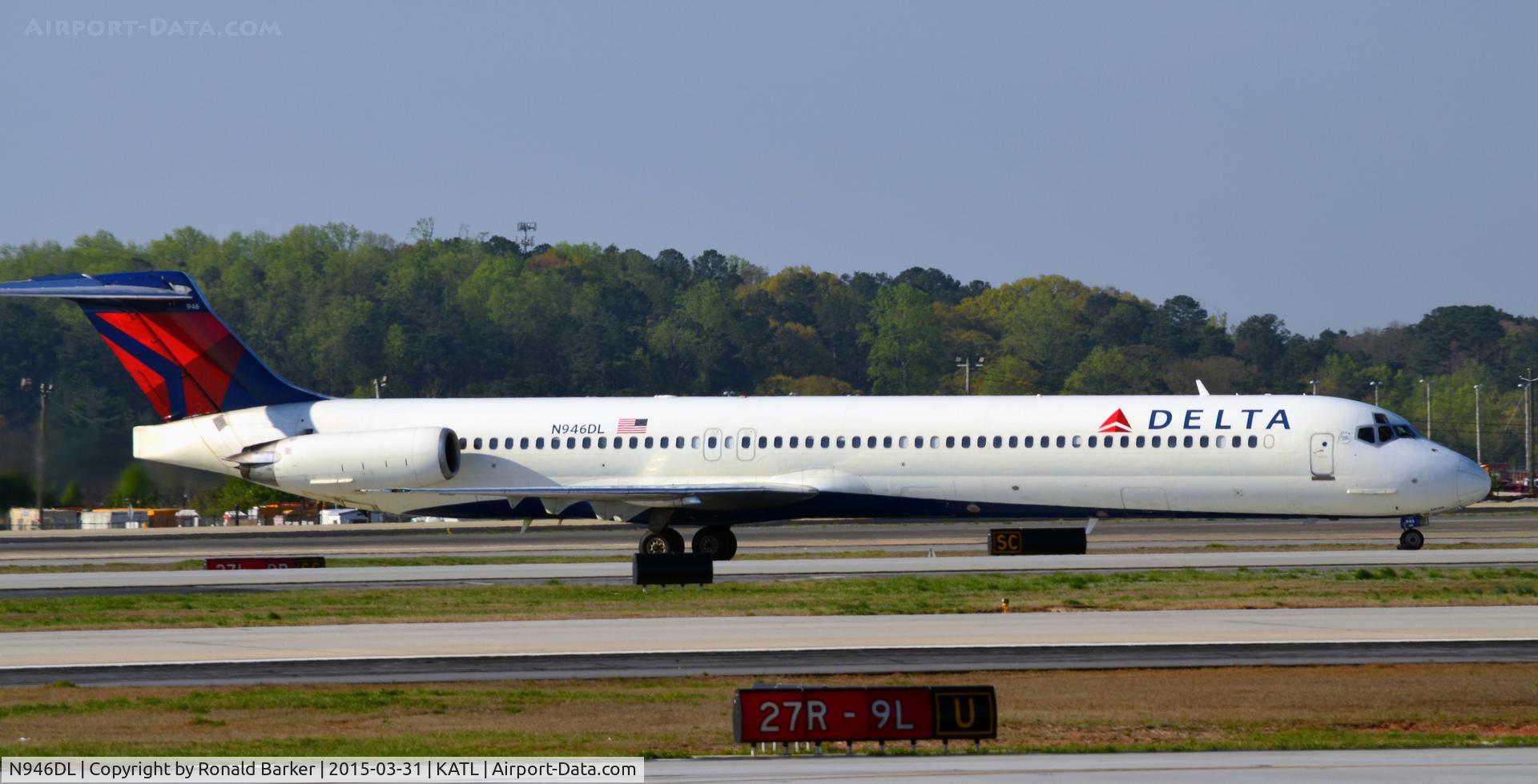 N946DL, 1989 McDonnell Douglas MD-88 C/N 49819, Taxi Atlanta