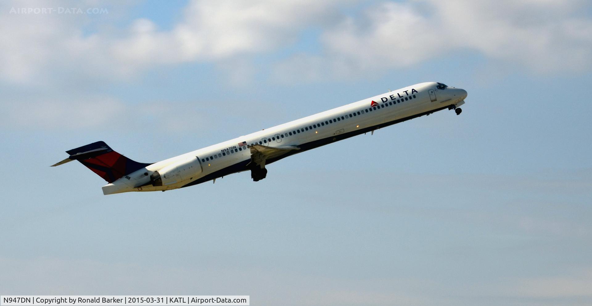 N947DN, 1996 McDonnell Douglas MD-90-30 C/N 53355, Takeoff Atlanta