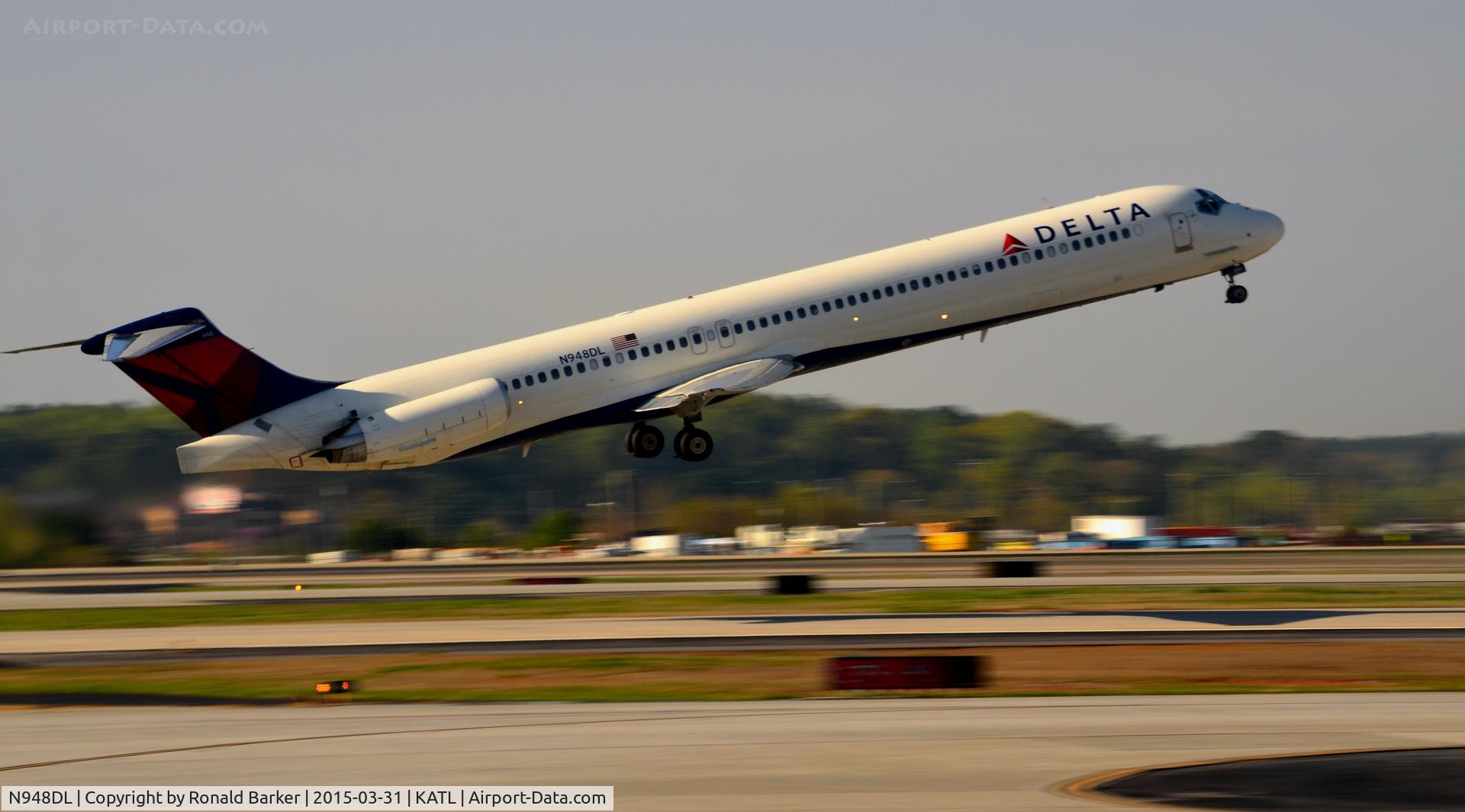 N948DL, 1989 McDonnell Douglas MD-88 C/N 49879, Takeoff Atlanta
