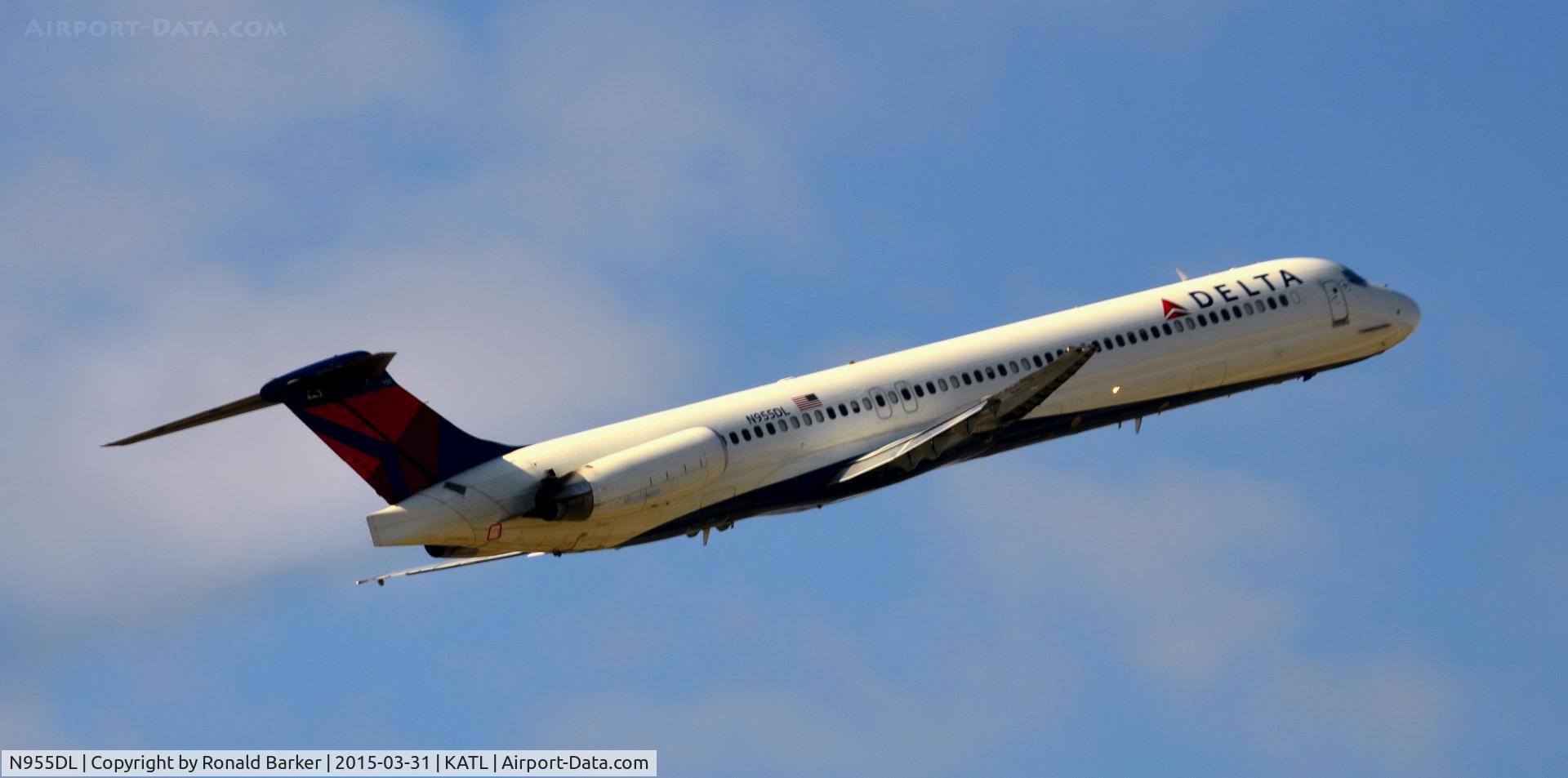 N955DL, 1990 McDonnell Douglas MD-88 C/N 49886, Takeoff Atlanta