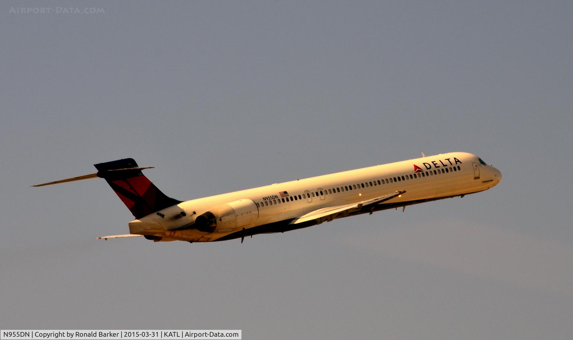 N955DN, McDonnell Douglas MD-90-30 C/N 53525, Takeoff Atlanta