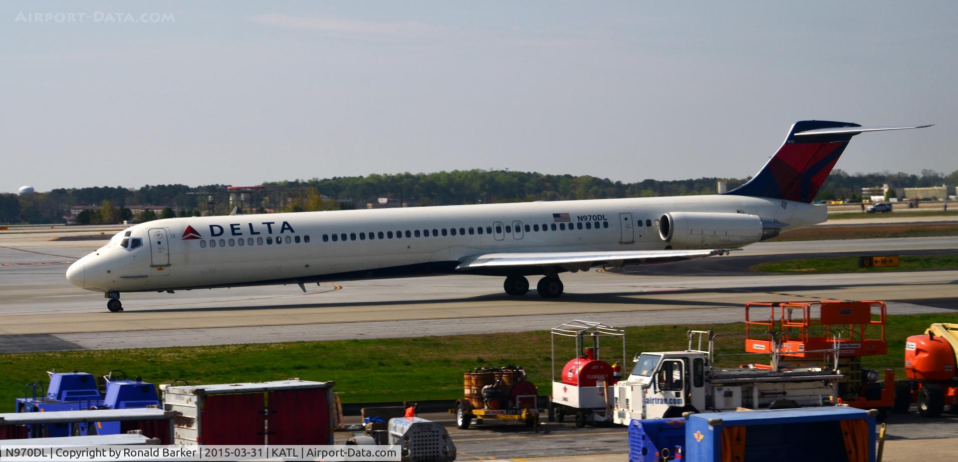 N970DL, 1990 McDonnell Douglas MD-88 C/N 53173, Taxi Atlanta
