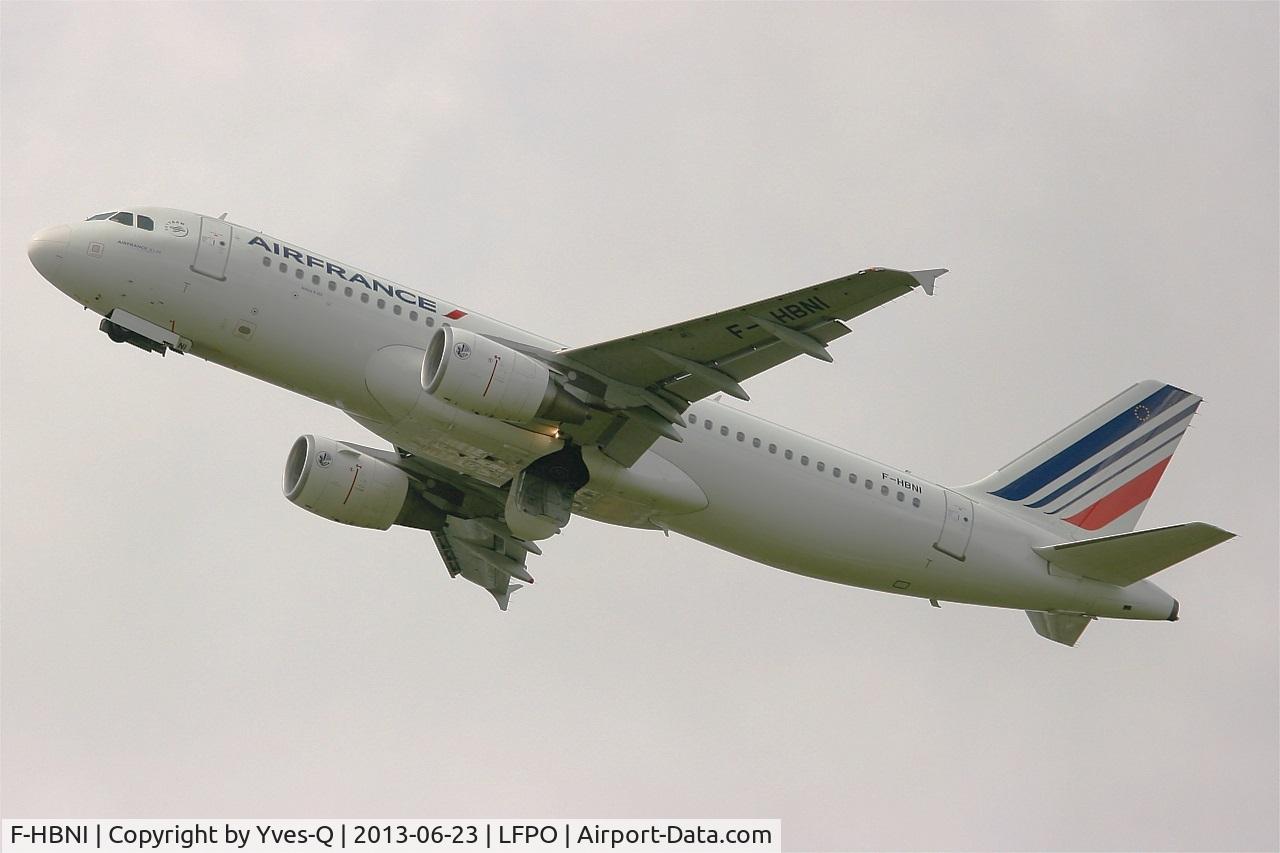 F-HBNI, 2011 Airbus A320-214 C/N 4820, Airbus A320-214, Take off Rwy 24, Paris-Orly Airport (LFPO-ORY)