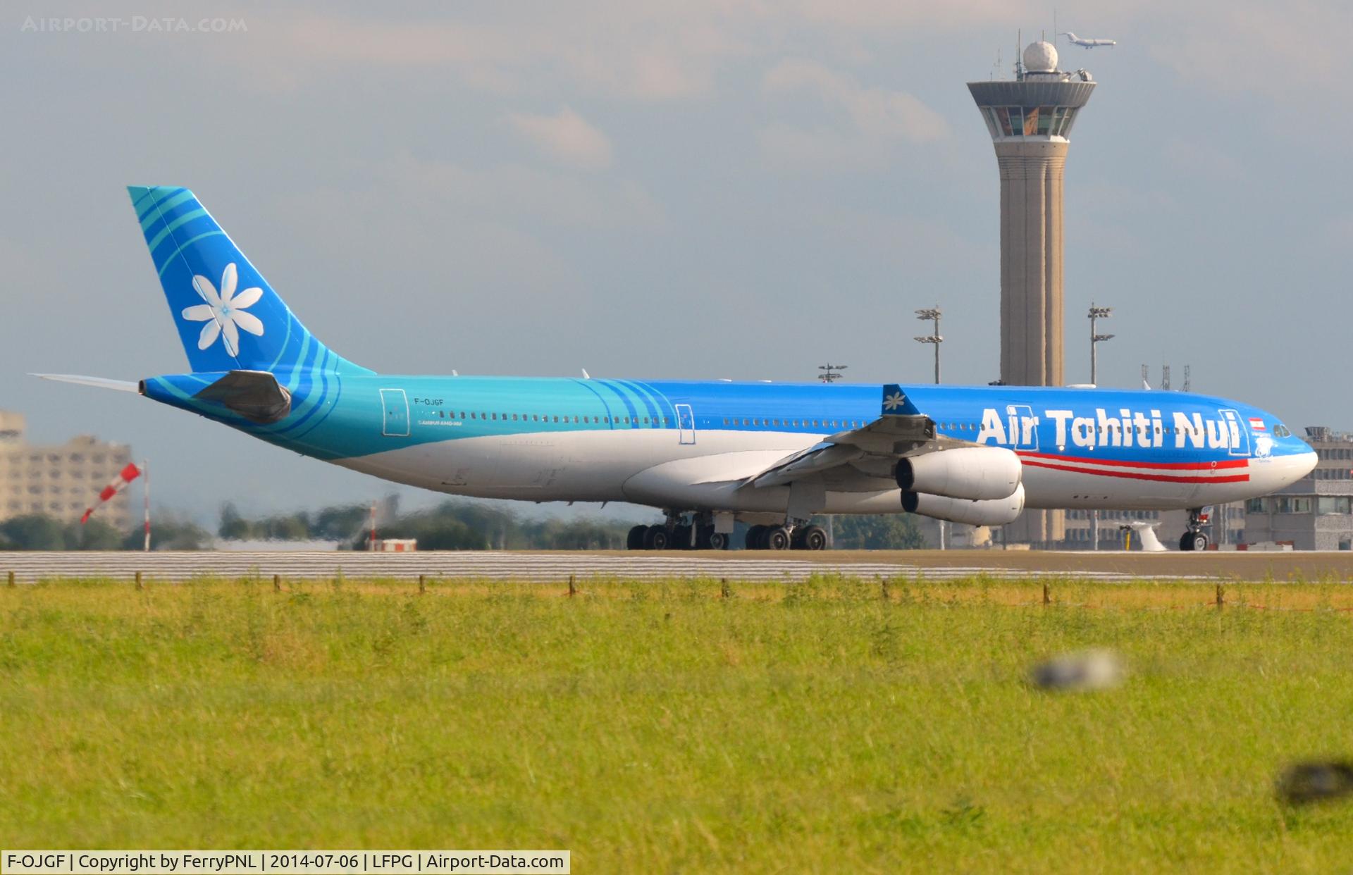 F-OJGF, 2001 Airbus A340-313 C/N 385, Air Tahiti Nui A343 about to depart CDG