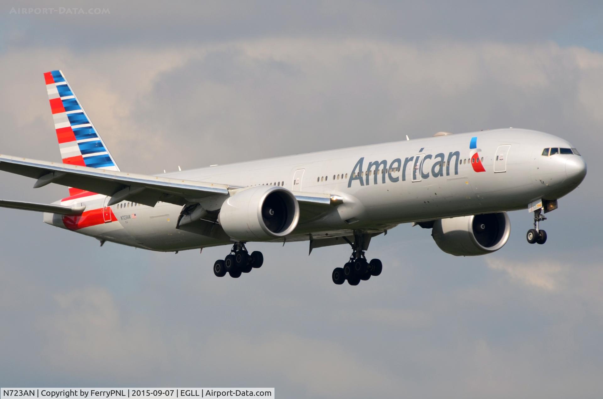 N723AN, 2013 Boeing 777-323/ER C/N 33125, American B773 arriving.