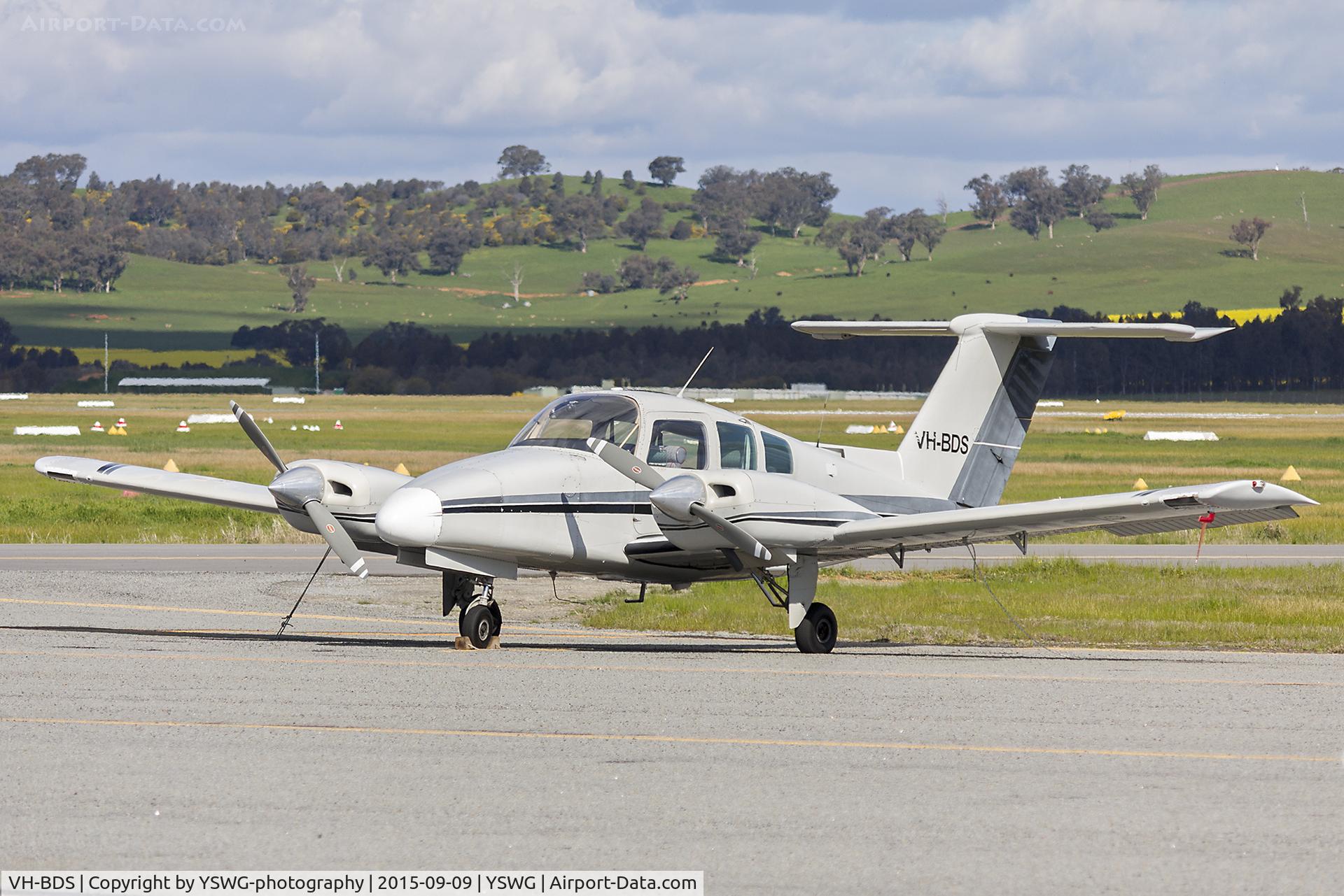 VH-BDS, 1978 Beech 76 Duchess C/N ME-64, Skywise Aviation (VH-BDS) Beech 76 Duchess at Wagga Wagga Airport.