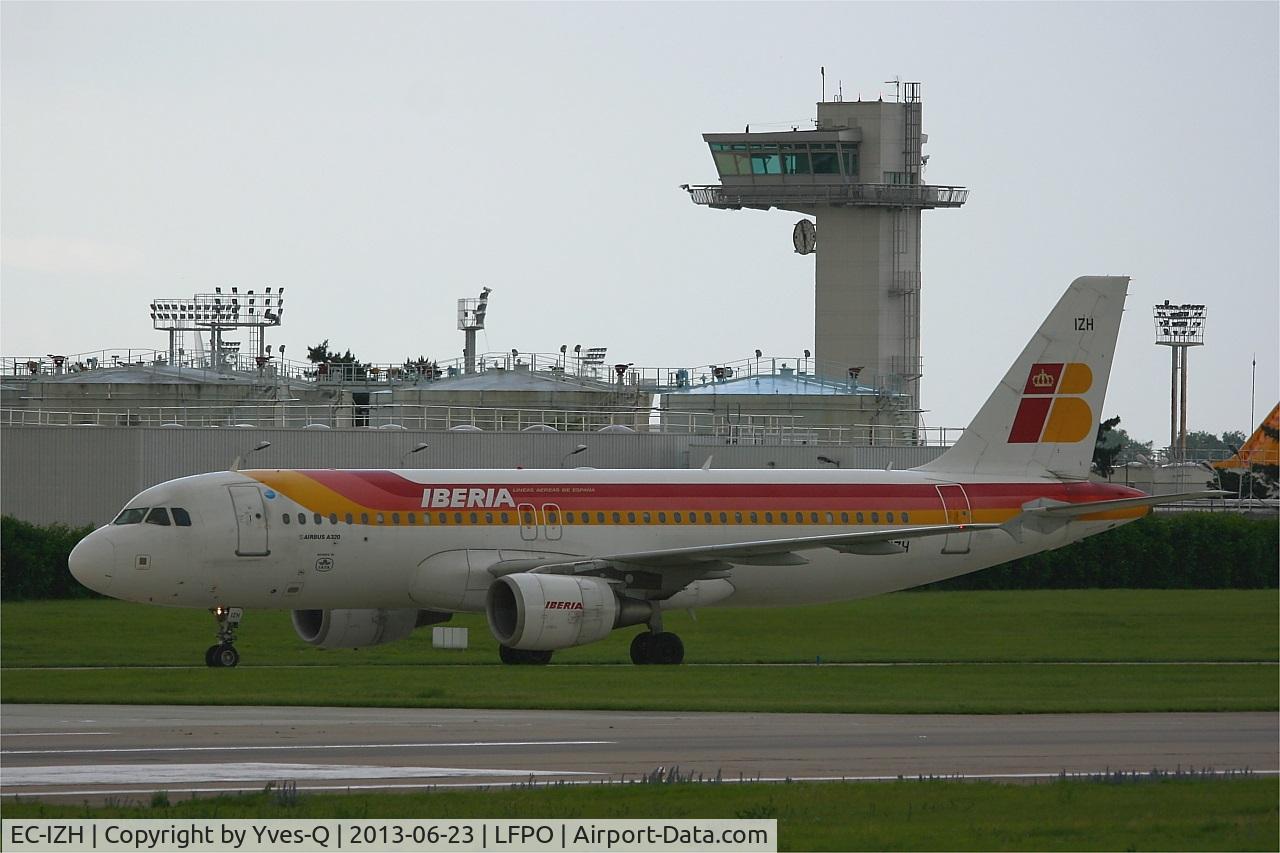 EC-IZH, 2004 Airbus A320-214 C/N 2225, Airbus A320-214, Taxiing to boarding area, Paris-Orly Airport (LFPO-ORY)