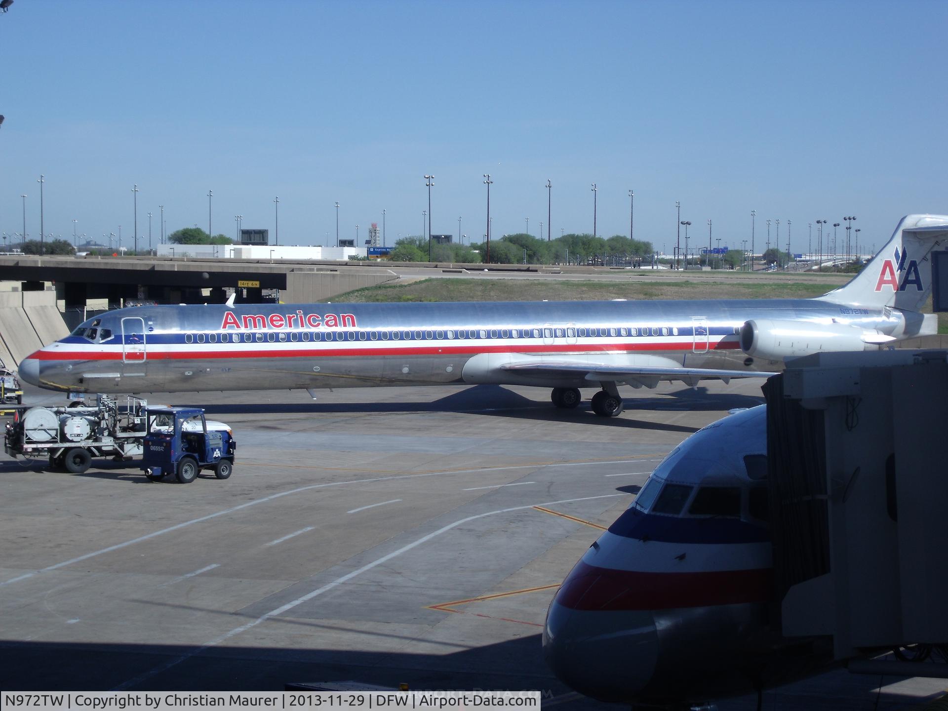N972TW, 1999 McDonnell Douglas MD-83 (DC-9-83) C/N 53622, Ex TWA Bird