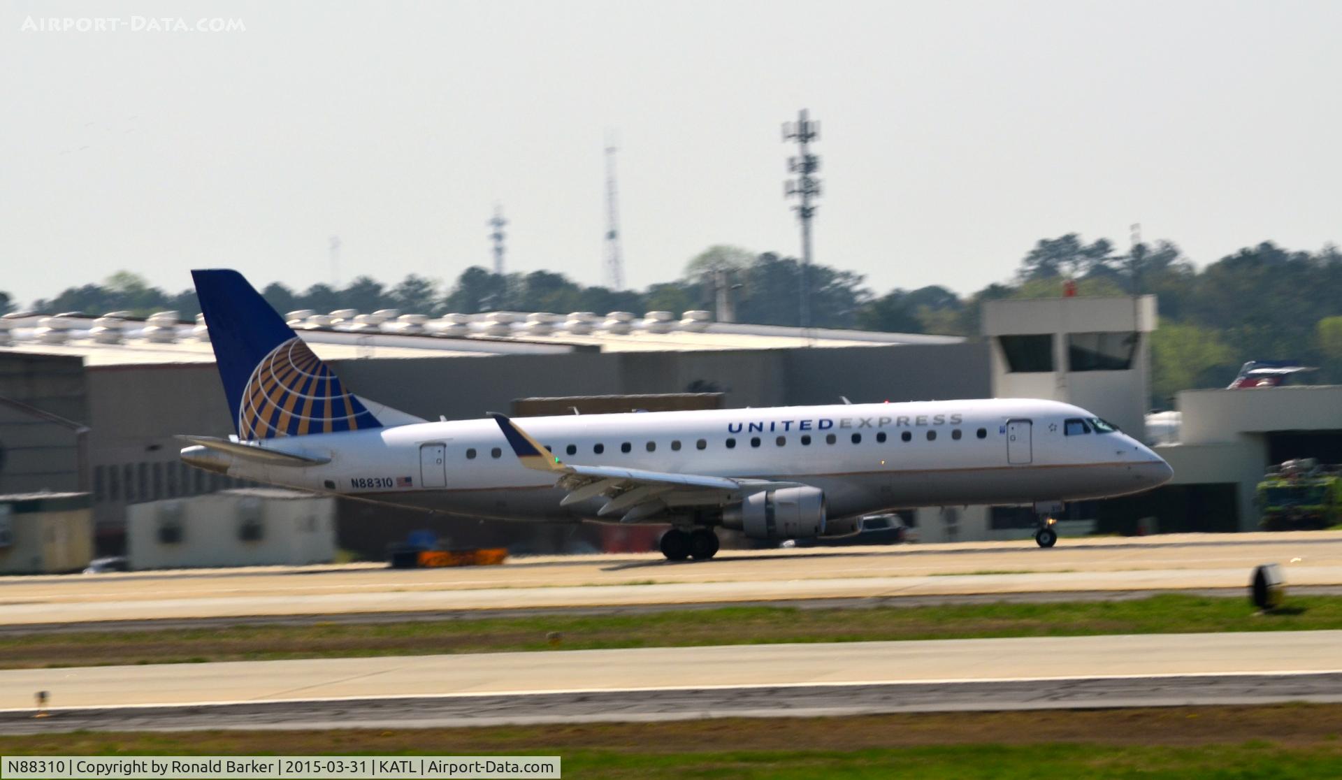 N88310, 2014 Embraer 175LR (ERJ-170-200LR) C/N 17000427, Landing Atlanta