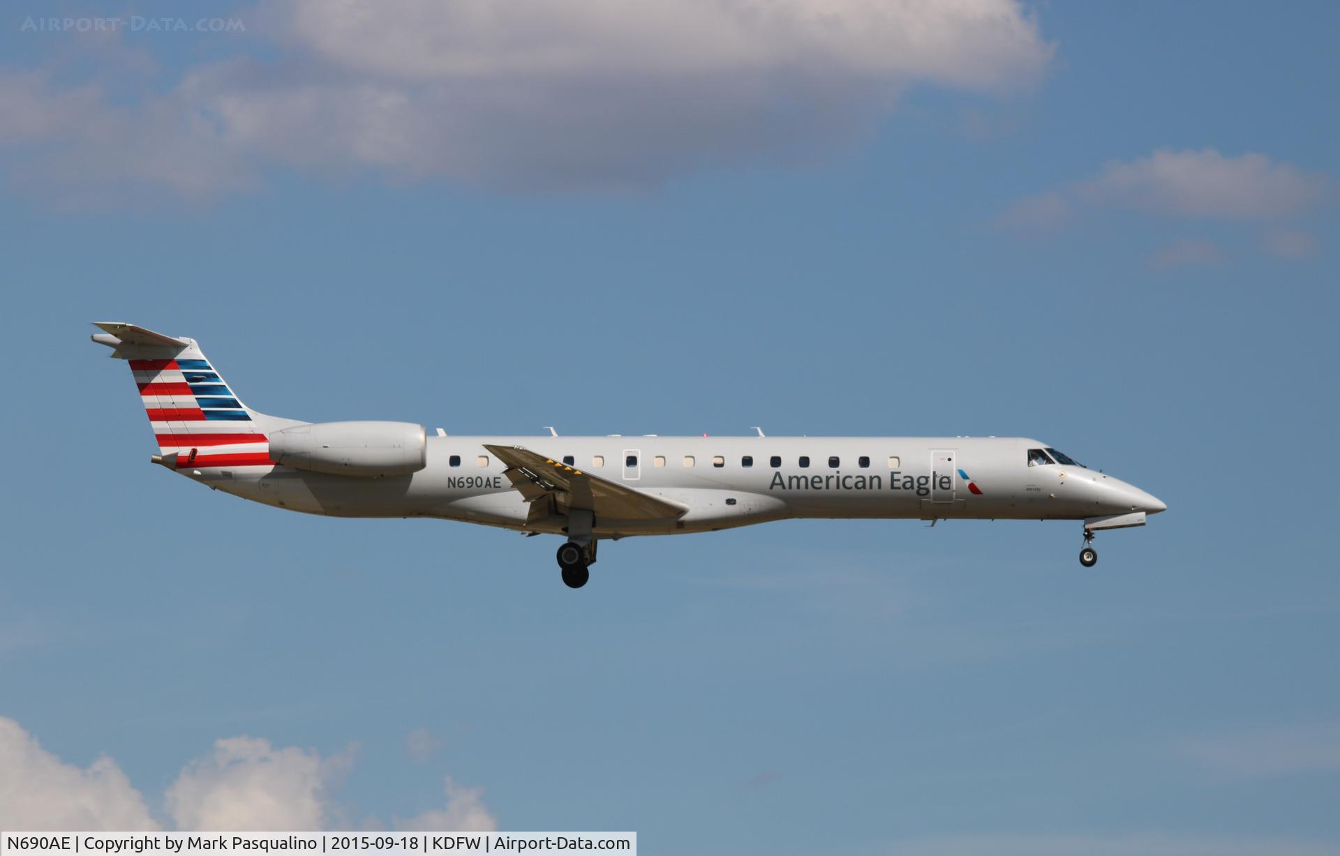 N690AE, 2004 Embraer ERJ-145LR (EMB-145LR) C/N 14500858, EMB-145LR