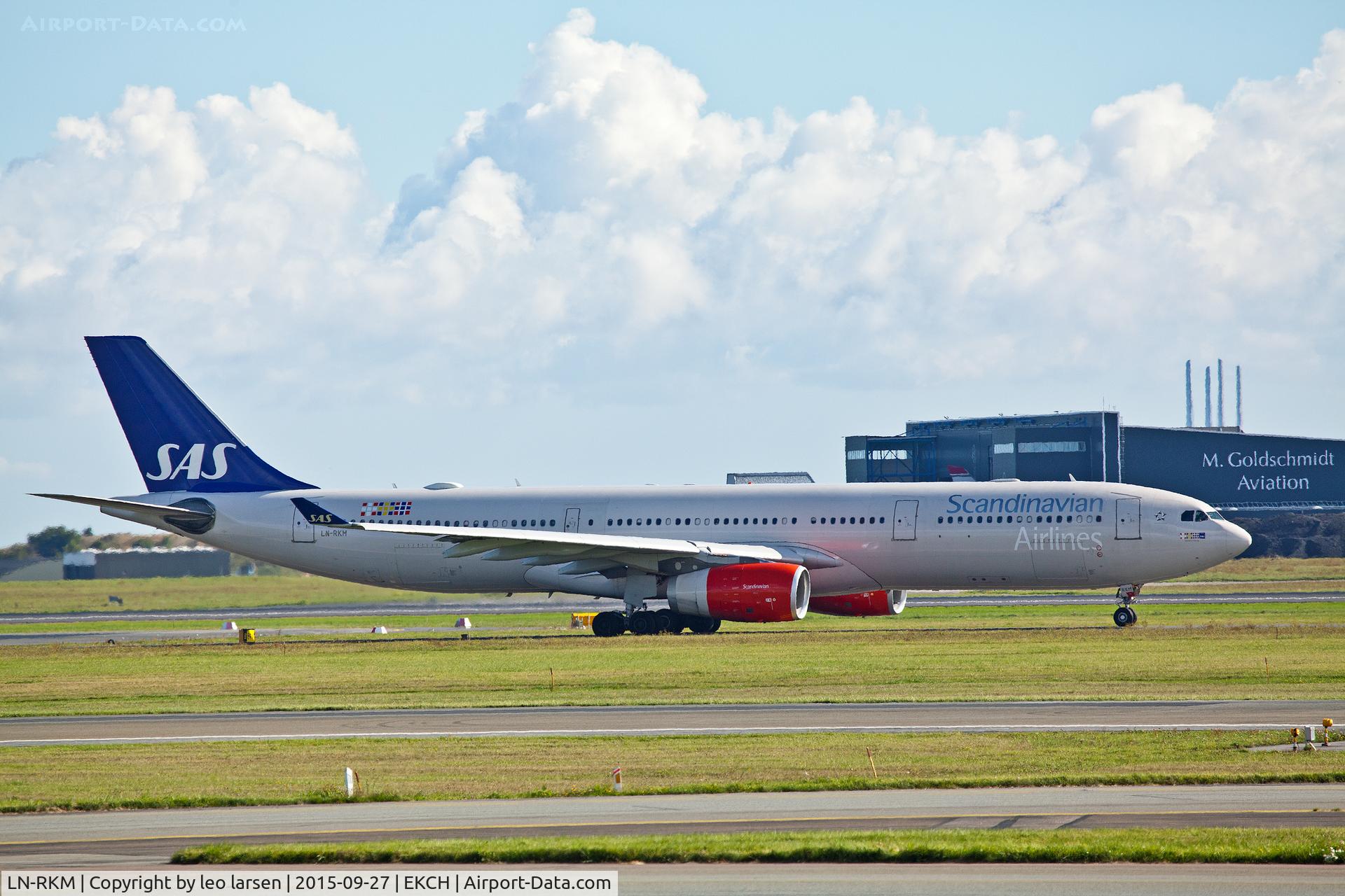 LN-RKM, 2002 Airbus A330-343X C/N 496, Copenhagen 27.9.15