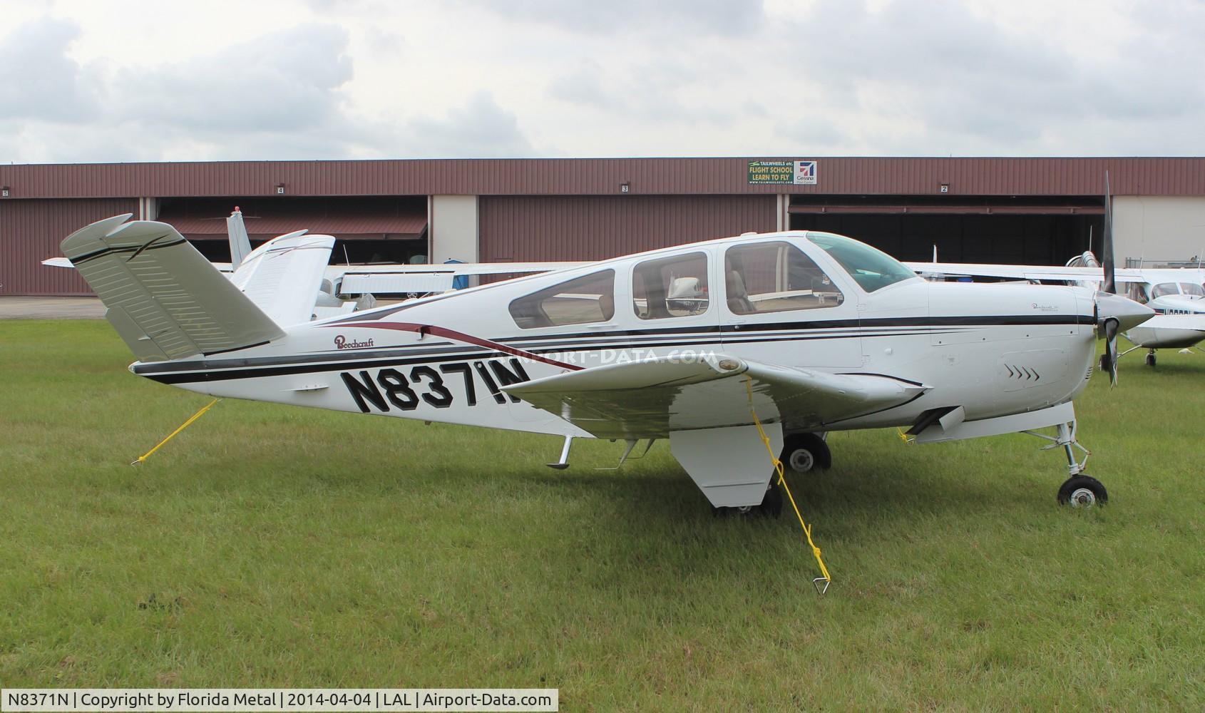 N8371N, 1968 Beech V35A Bonanza C/N D-8758, Bonanza V35A