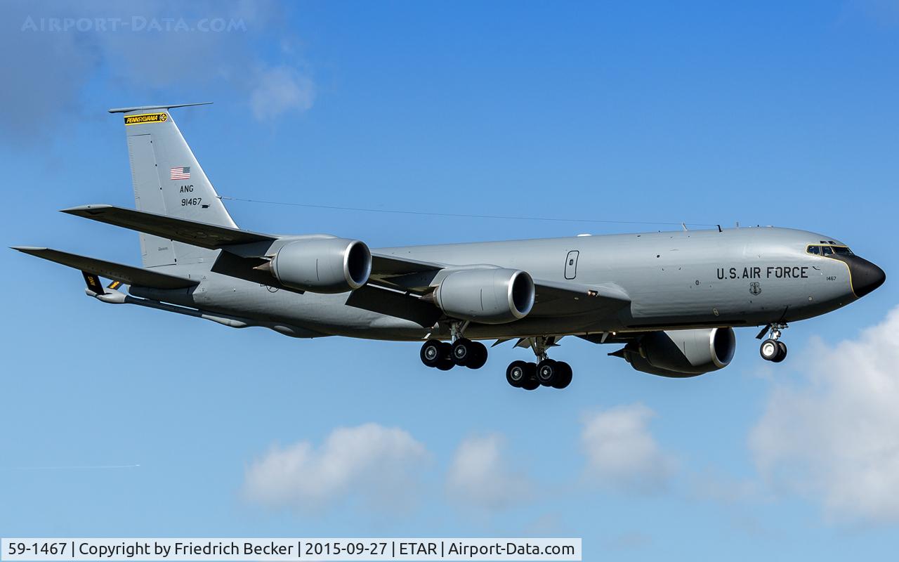59-1467, 1958 Boeing KC-135T Stratotanker C/N 17955, on final RW08