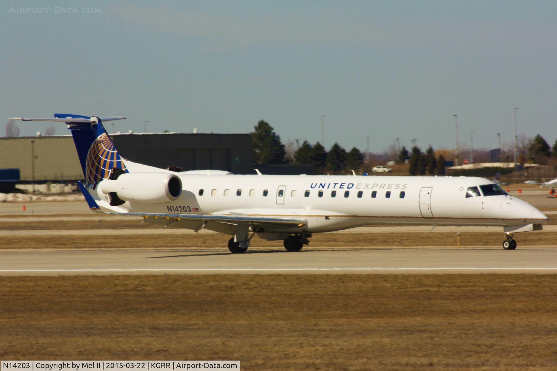 N14203, 2006 Embraer ERJ-145XR (EMB-145XR) C/N 14500964, Landing RWY 8R
