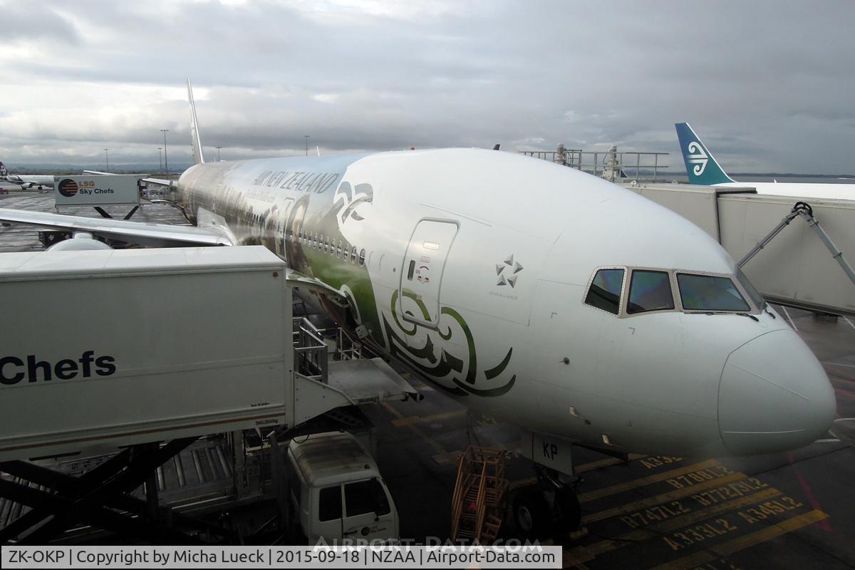 ZK-OKP, 2011 Boeing 777-306/ER C/N 39041, At Auckland