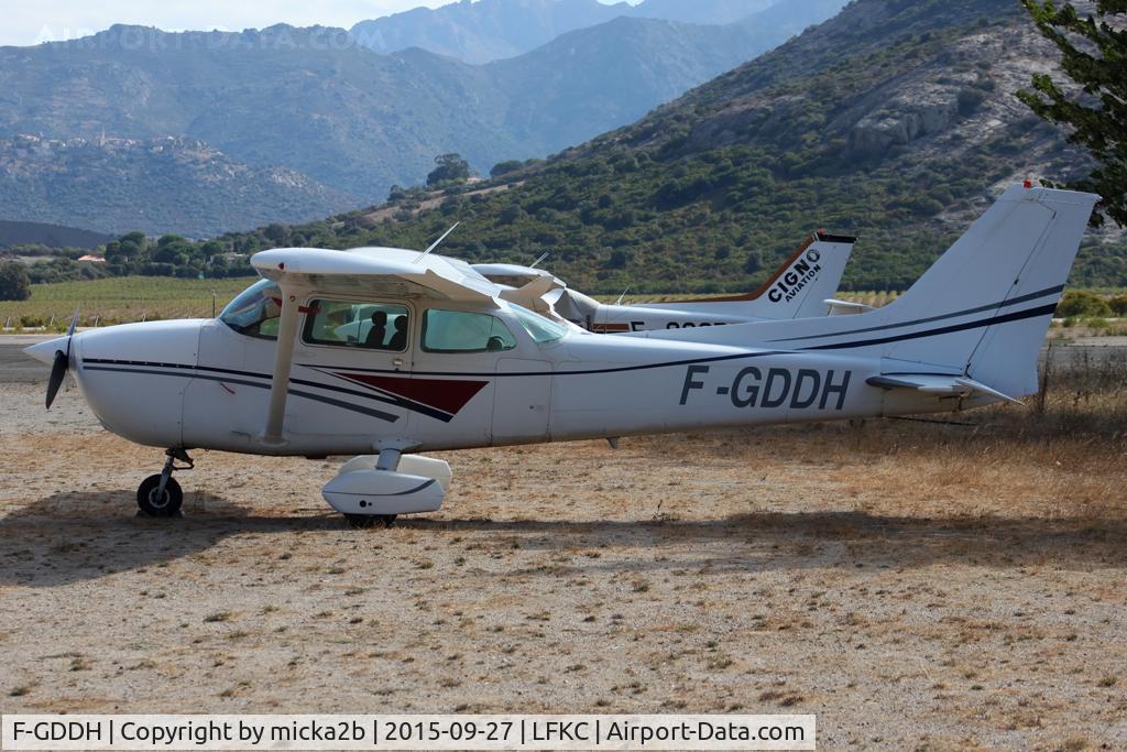 F-GDDH, Reims F172P C/N 2130, Parked