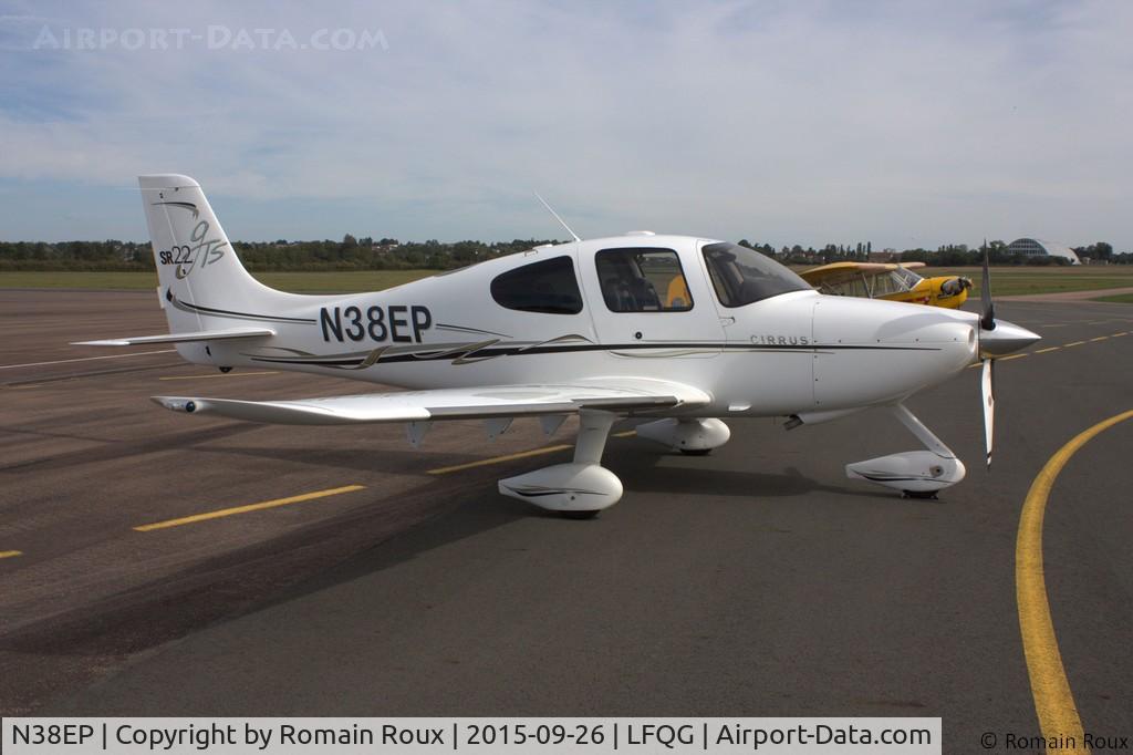 N38EP, 2006 Cirrus SR22 GTS C/N 2068, Parked