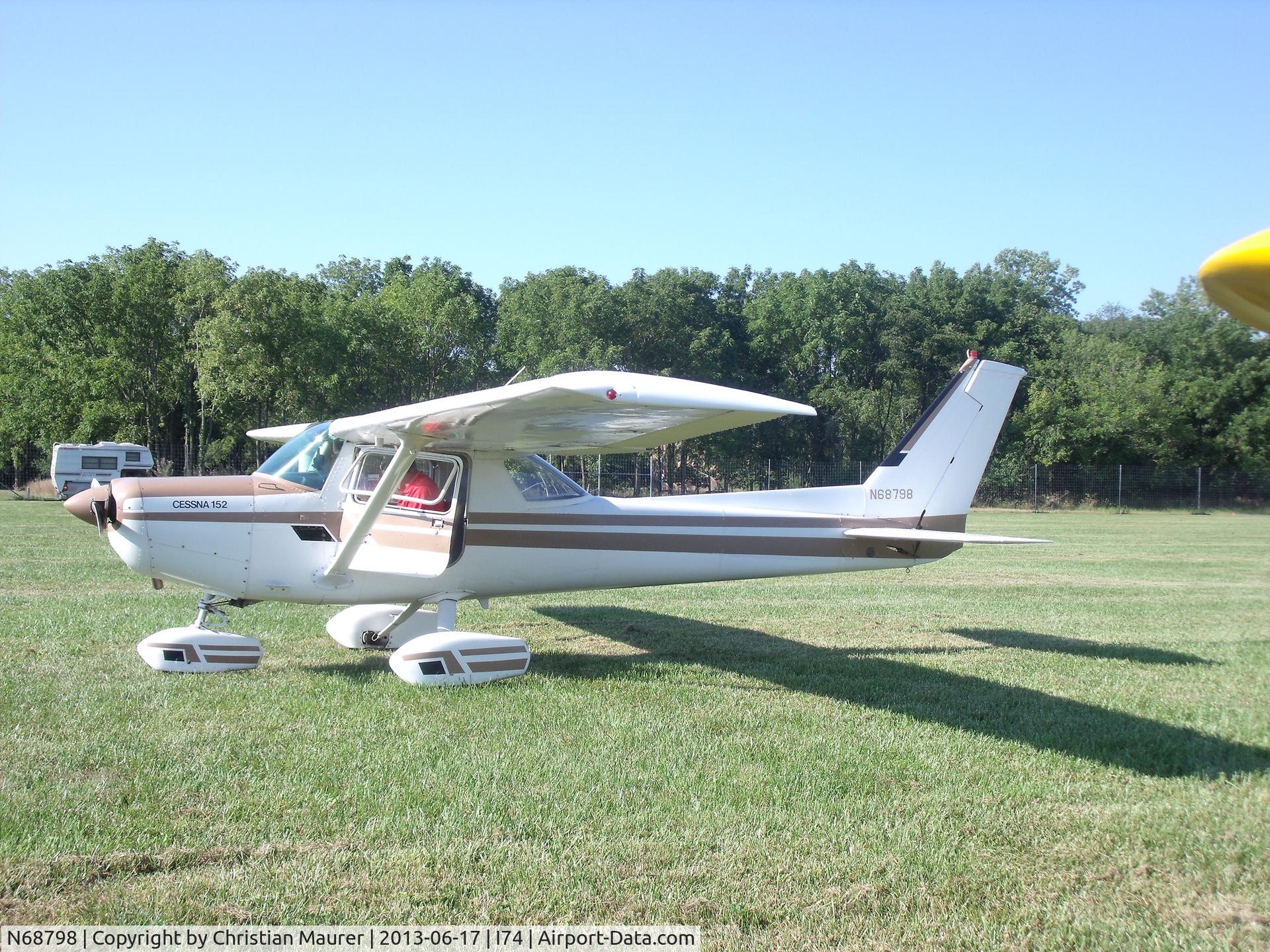 N68798, 1978 Cessna 152 C/N 15282381, Cessna 152