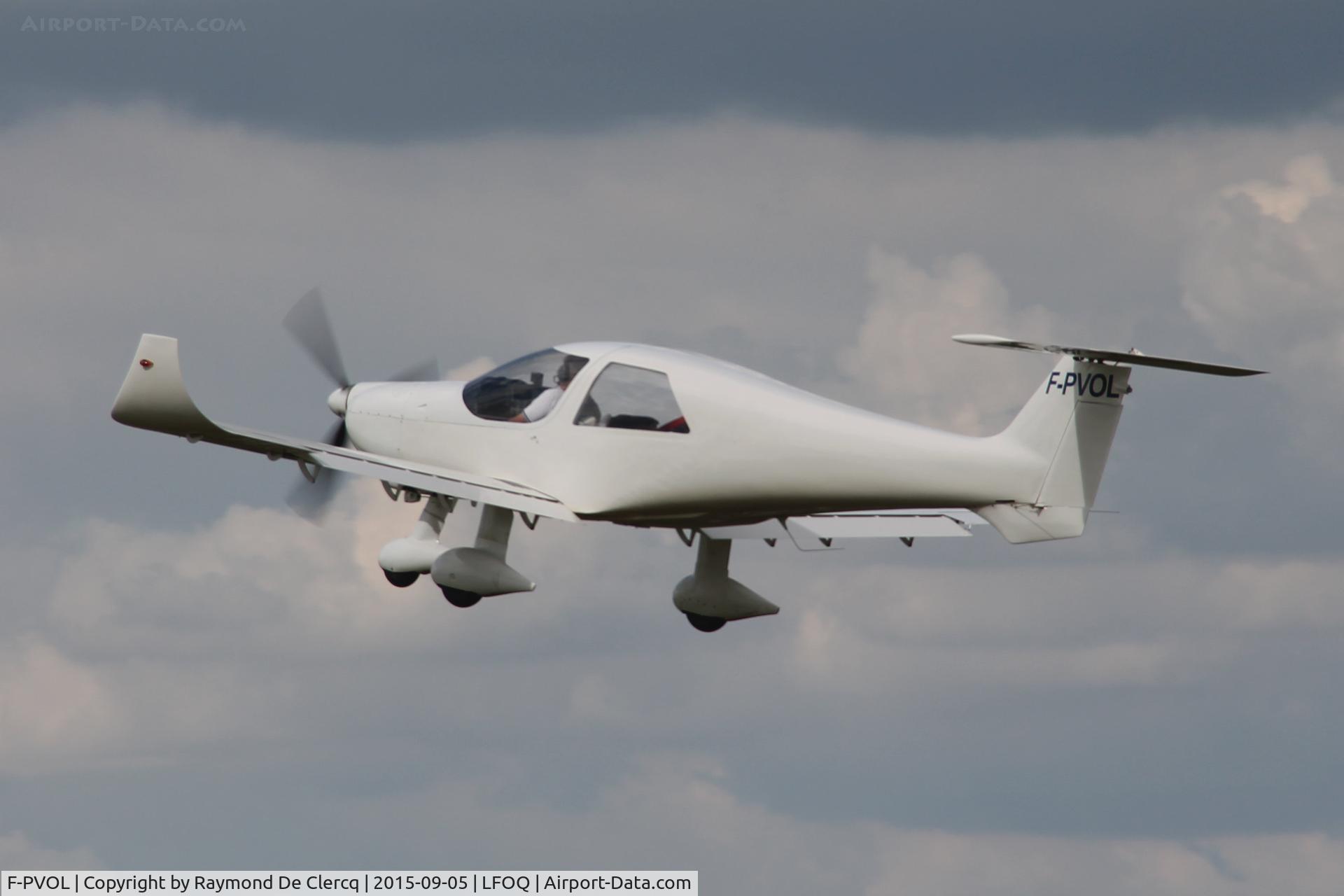 F-PVOL, 2011 Dyn'Aero MCR-4S 2002 C/N 108, ULM salon Blois.