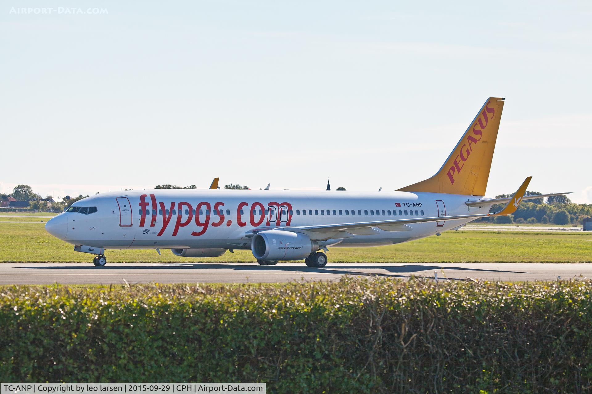TC-ANP, 2011 Boeing 737-82R C/N 40722, Copenhagen 29.9.15