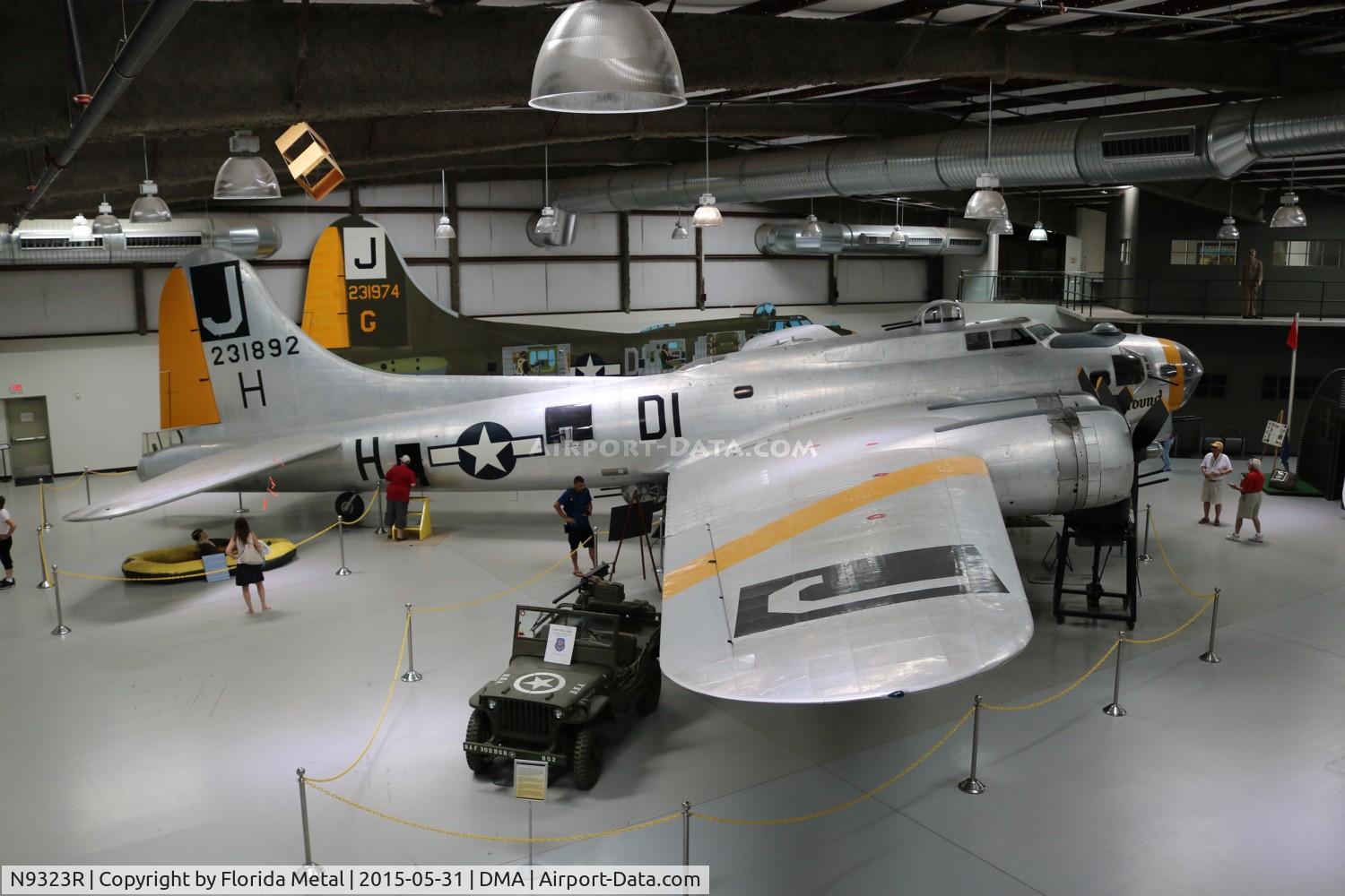 N9323R, 1945 Boeing B-17G Flying Fortress C/N 77254, B-17G I'll Be Around