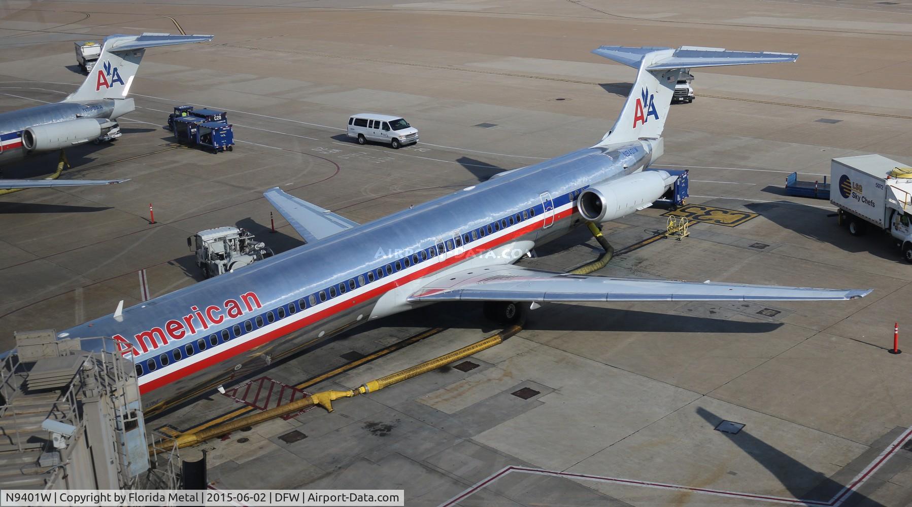 N9401W, 1992 McDonnell Douglas MD-83 (DC-9-83) C/N 53137, American