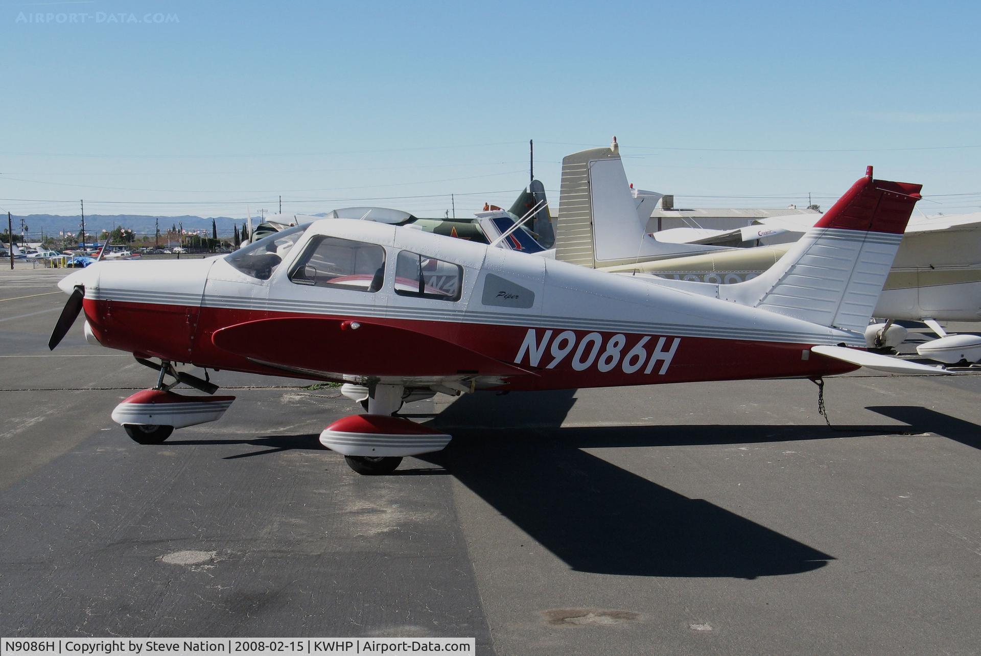 N9086H, 1974 Piper PA-28-140 C/N 28-7425209, 1974 Piper PA-28-140 @ Whiteman Airport, Pacoima CA