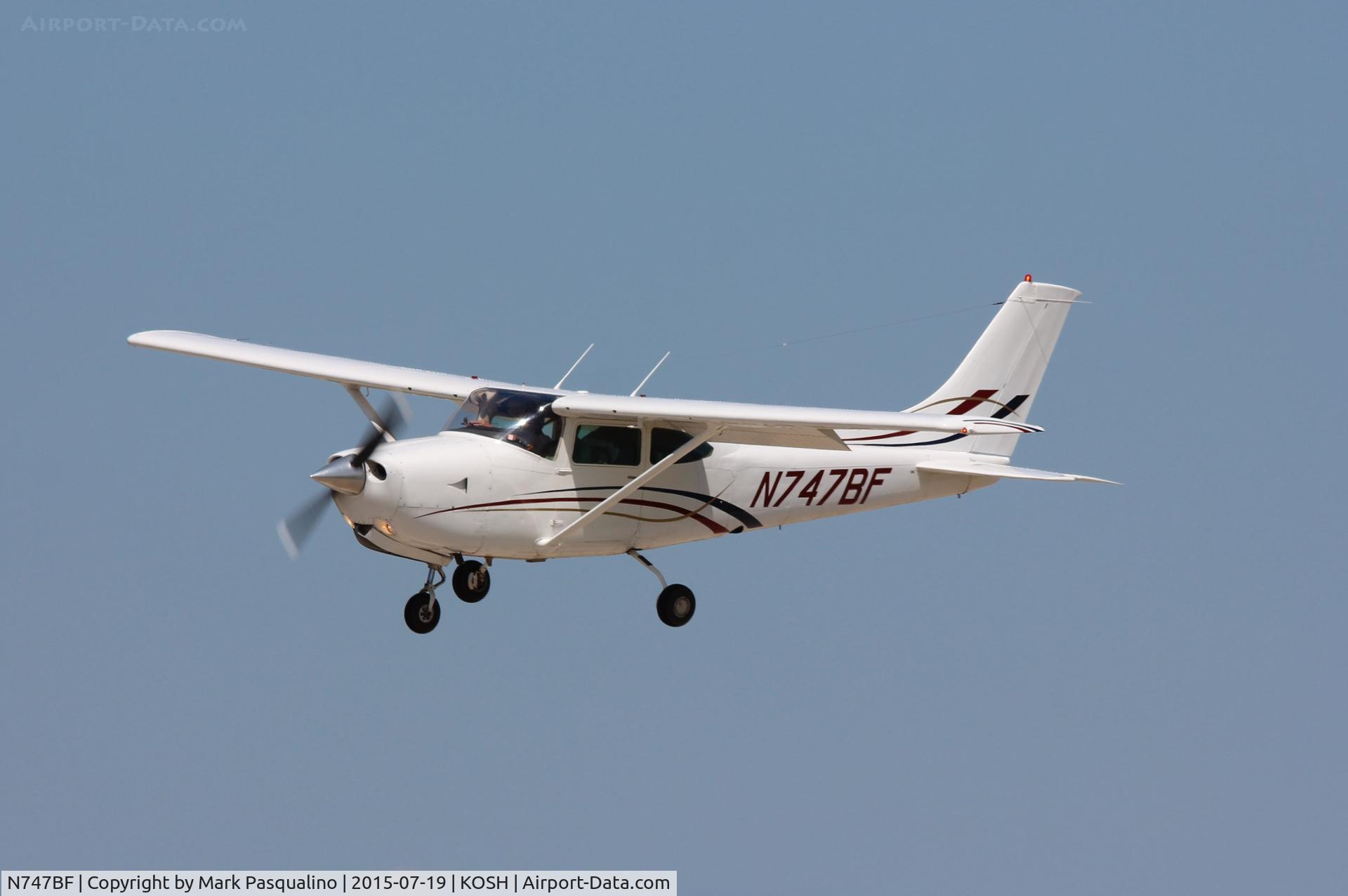 N747BF, 1980 Cessna R182 Skylane RG C/N R18201581, Cessna R182
