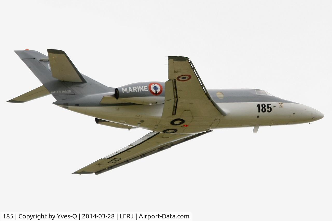 185, Dassault Falcon 10MER C/N 185, Dassault Falcon 10 MER, Take-off rwy 26, Landivisiau Naval Air Base ( LFRJ)