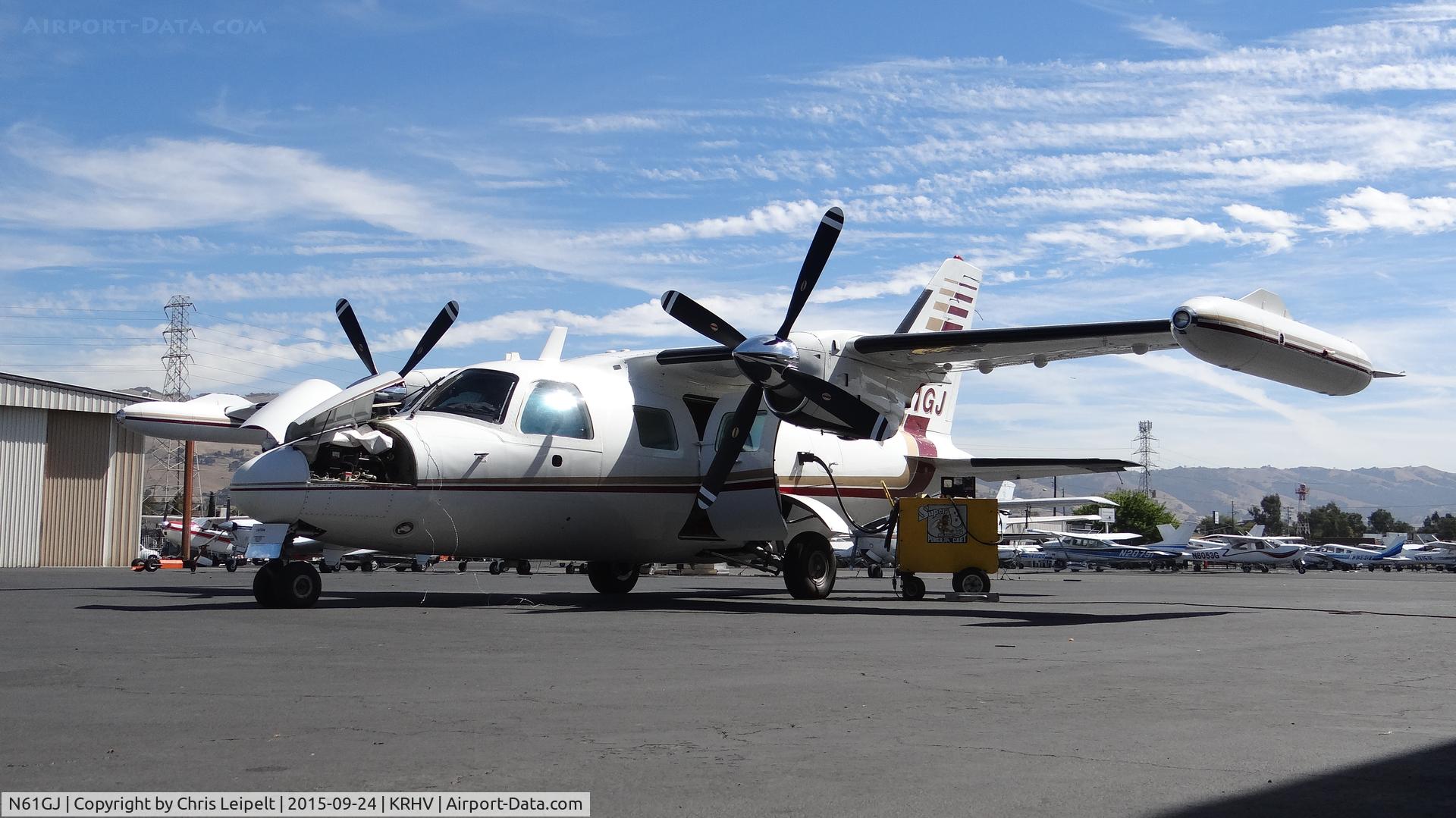 N61GJ, Mitsubishi MU-2B-40 Solitaire C/N 398SA, Arrow Services LLC (Pleasanton, CA) Mitsubishi MU-2B getting avionics work completed at Reid Hillview Airport, San Jose, CA. I missed the landing by an hour, but ended up flying in it the same day from RHV-LVK. Fun day!