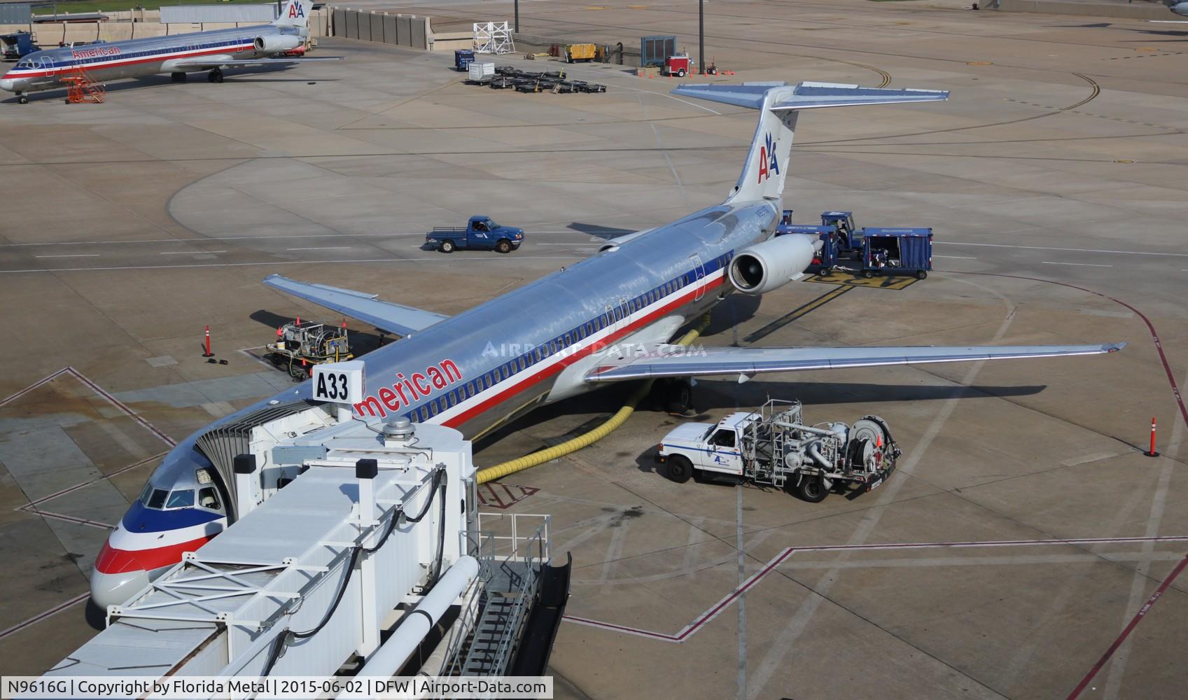 N9616G, 1997 McDonnell Douglas MD-83 (DC-9-83) C/N 53563, American