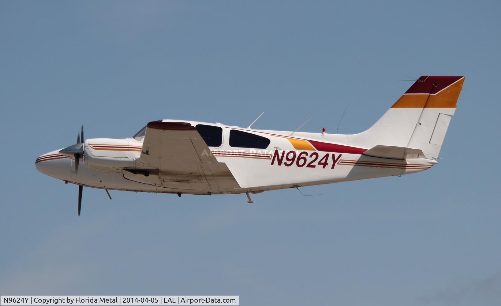 N9624Y, 1963 Beech 95-A55 Baron C/N TC-377, Beech 55