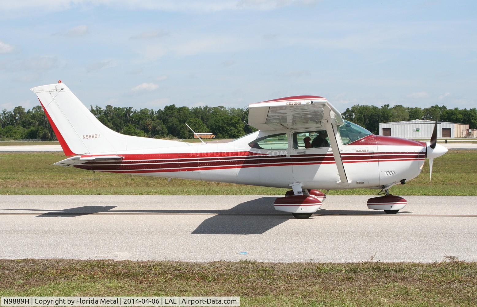 N9889H, 1981 Cessna 182R Skylane C/N 18268093, Cessna 182R