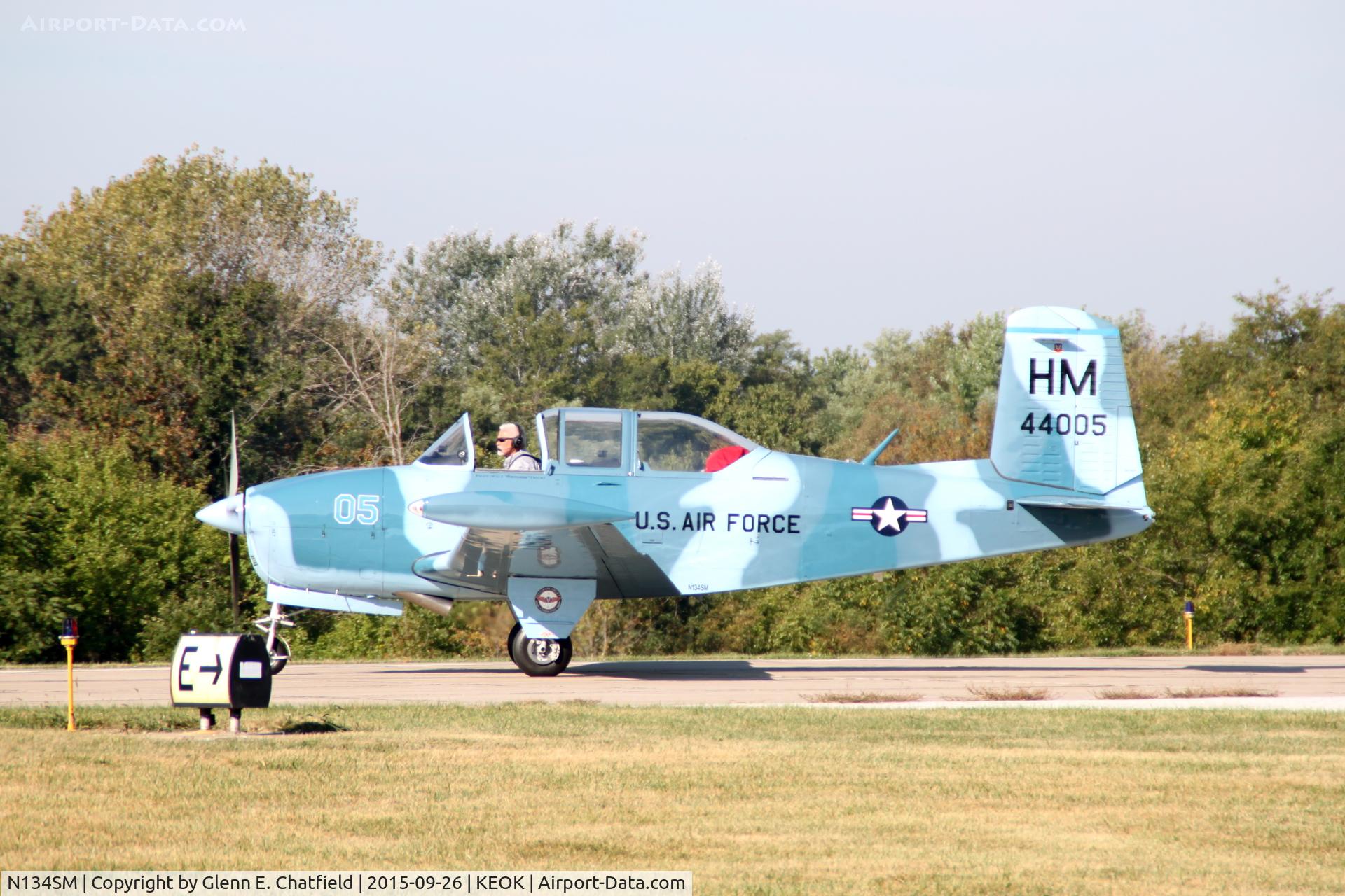 N134SM, 1957 Beech T-34B Mentor C/N BG-312, At the L-bird fly-in