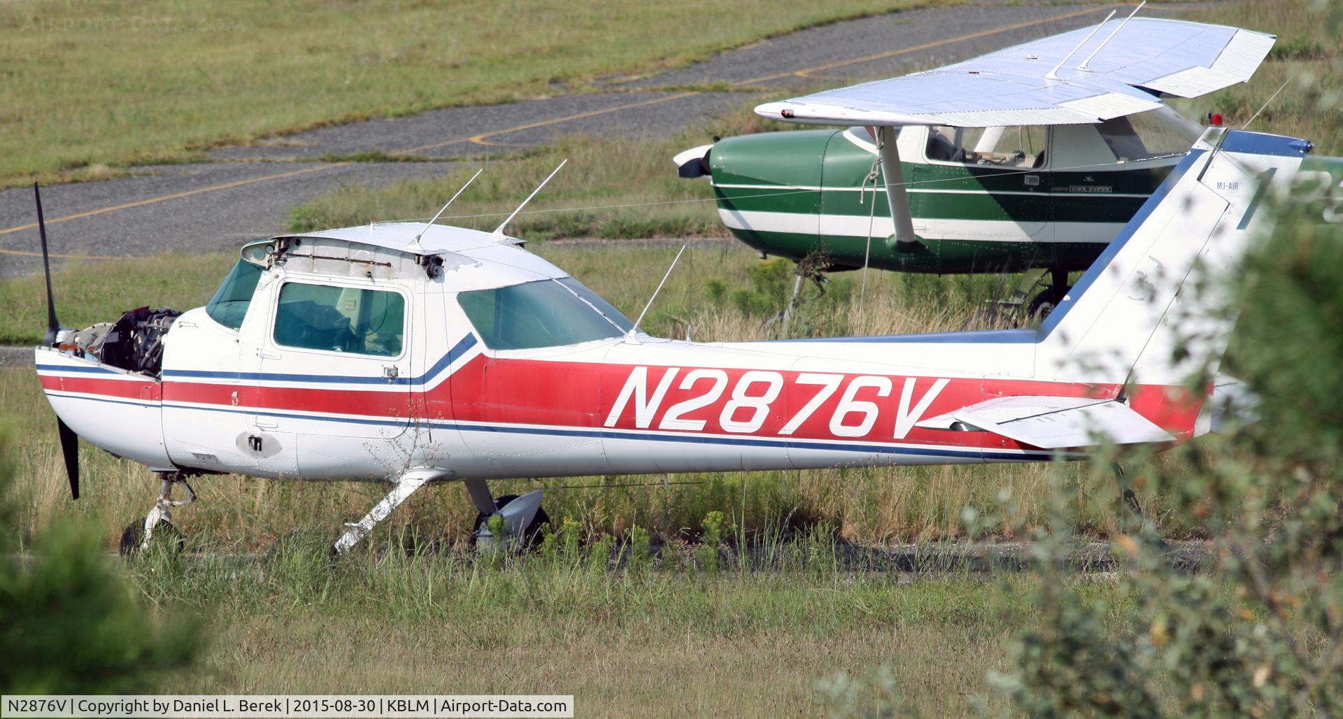 N2876V, 1974 Cessna 150M C/N 15076307, Wings clipped, this poor Cessna 150 won't be flying anytime soon.