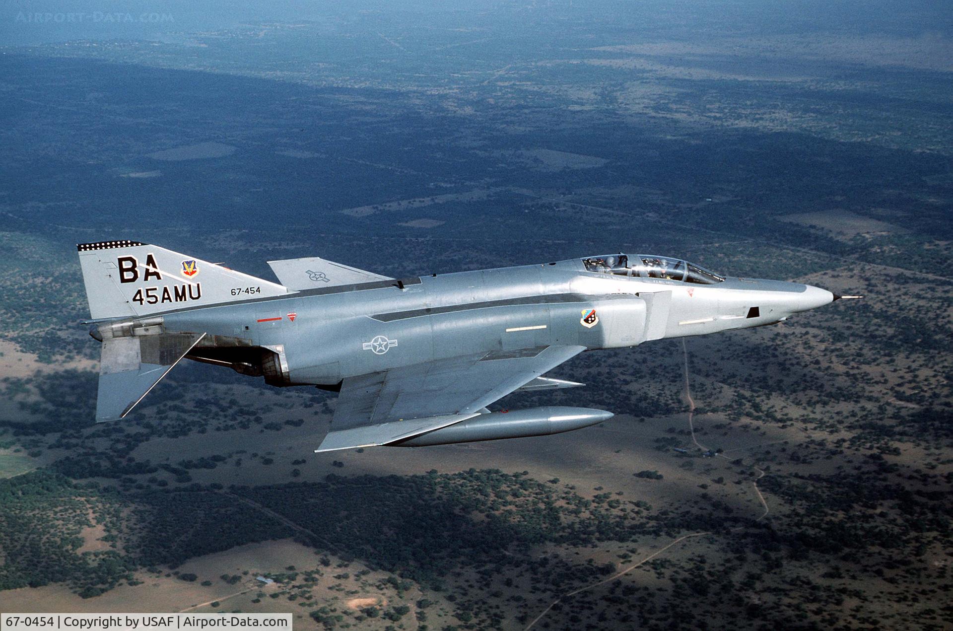 67-0454, 1967 McDonnell Douglas RF-4C Phantom II C/N 3039, RF-4C 67-0454 assigned to 45 TFW, Beal AFB, CA in flight circa mid-1990s