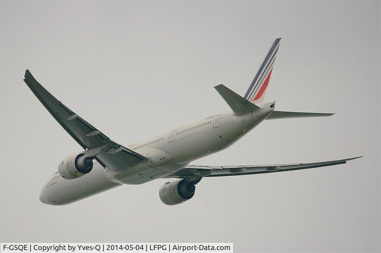 F-GSQE, 2004 Boeing 777-328/ER C/N 32851, Boeing 777-328 (ER), Take off rwy 27L, Roissy Charles De Gaulle airport (LFPG-CDG)