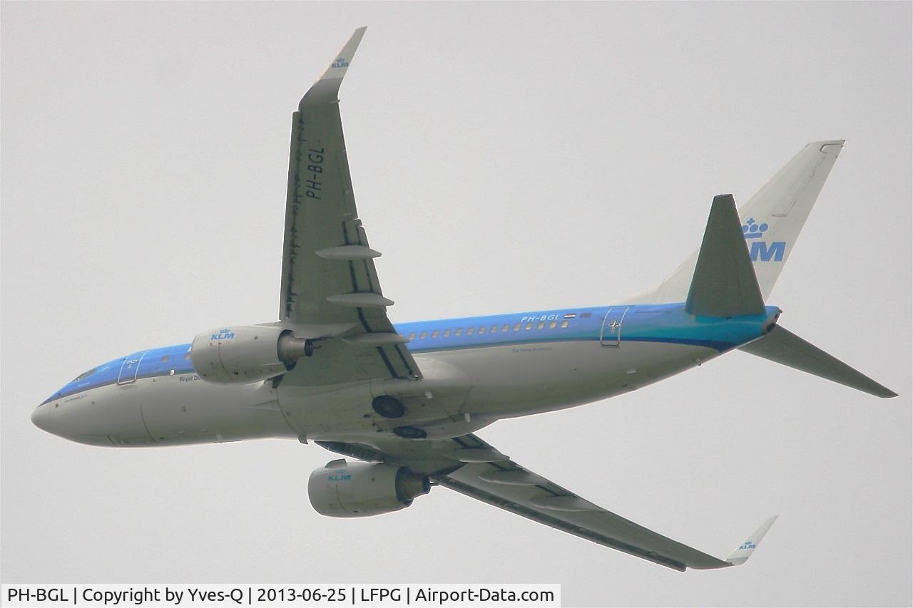 PH-BGL, 2010 Boeing 737-7K2 C/N 30369, Boeing 737-7K2, Take off rwy 27L, Roissy Charles De Gaulle airport (LFPG-CDG)